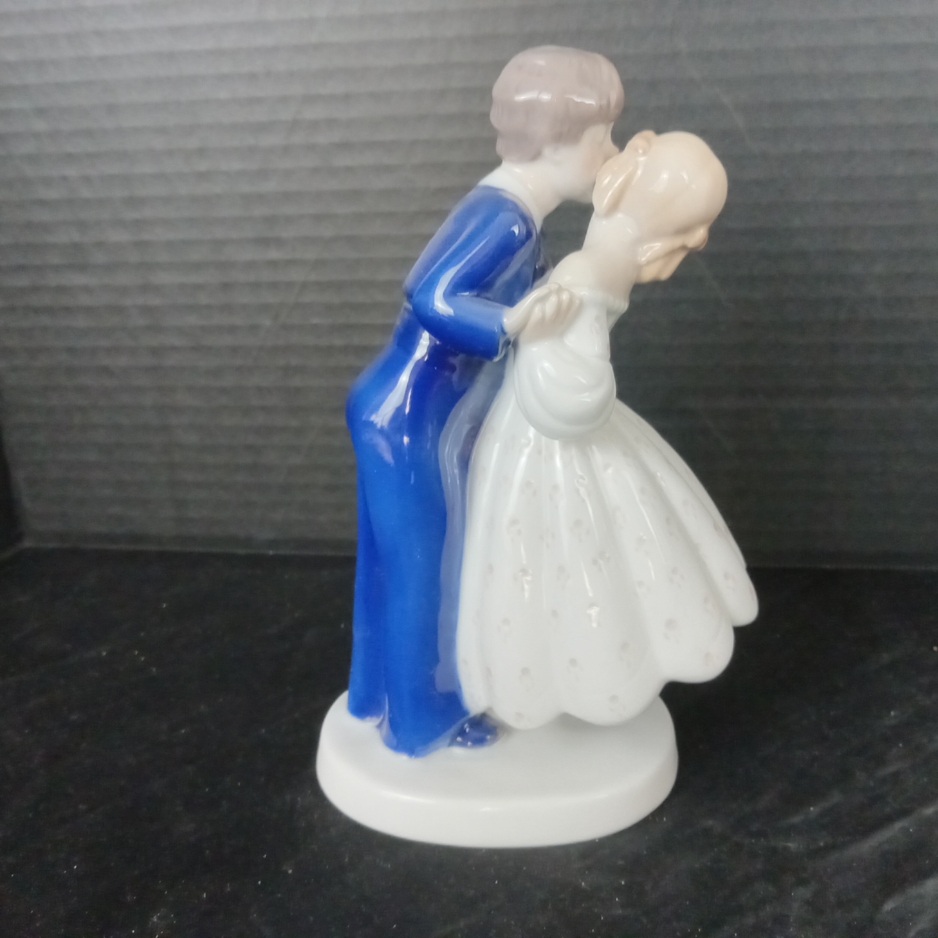 Vintage B & G Figurines - image 3 of 9