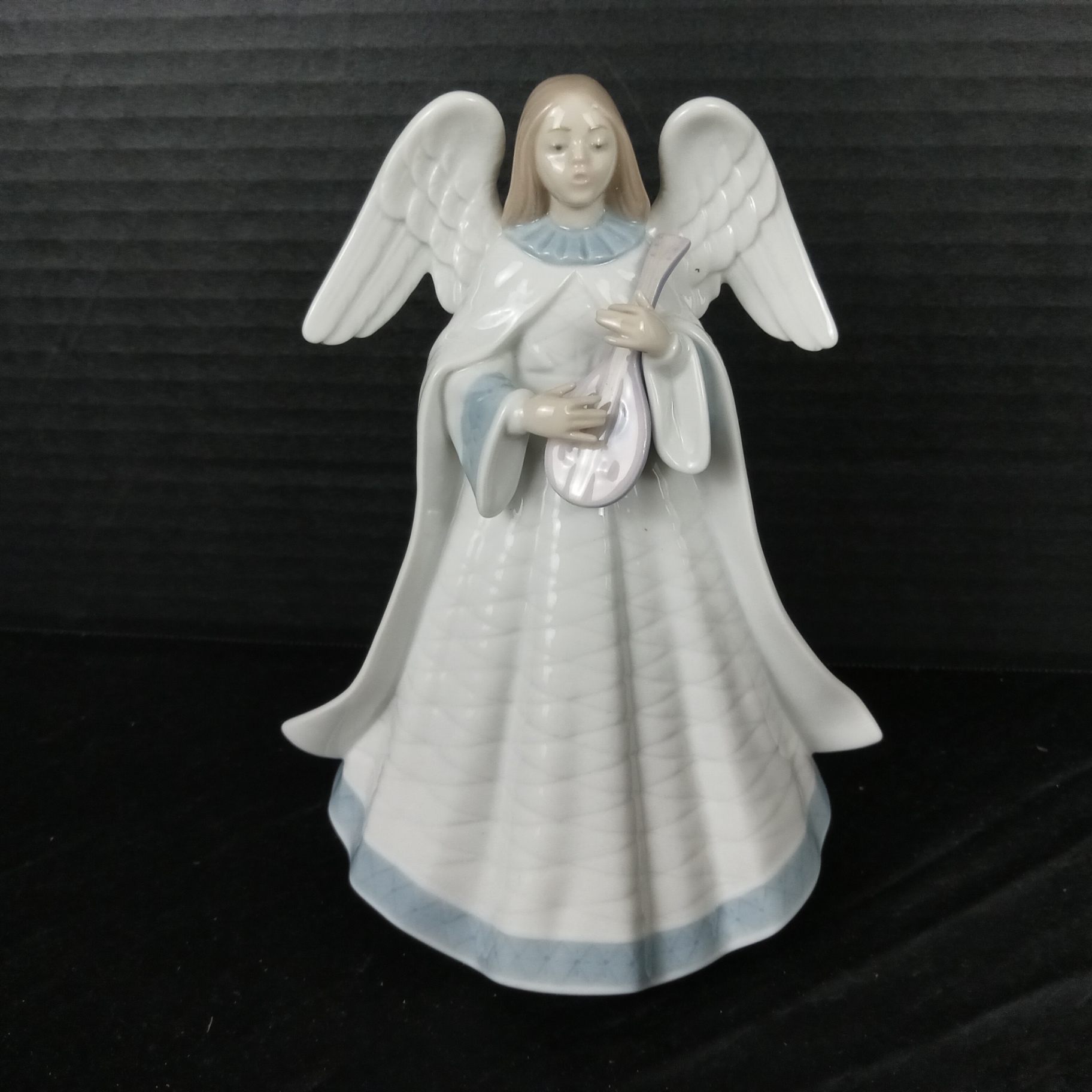Lladro Angel w/Mandolin Figurine - image 1 of 6