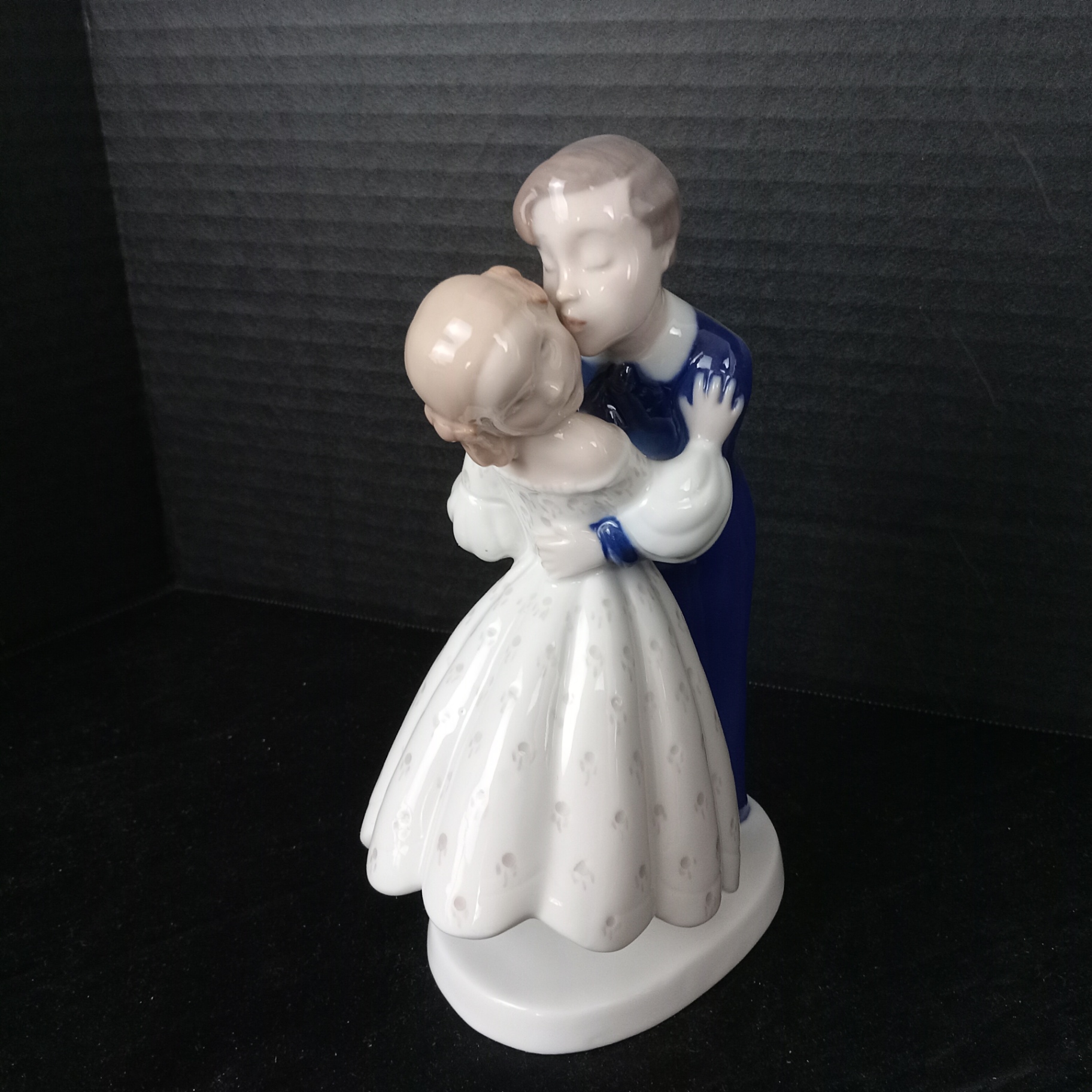 Vintage B & G Figurines - image 2 of 9