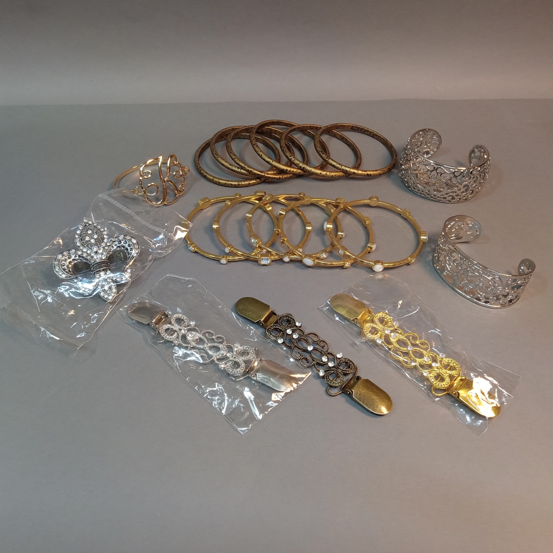 Vintage & Contemporary Costume Jewelry - image 9 of 20