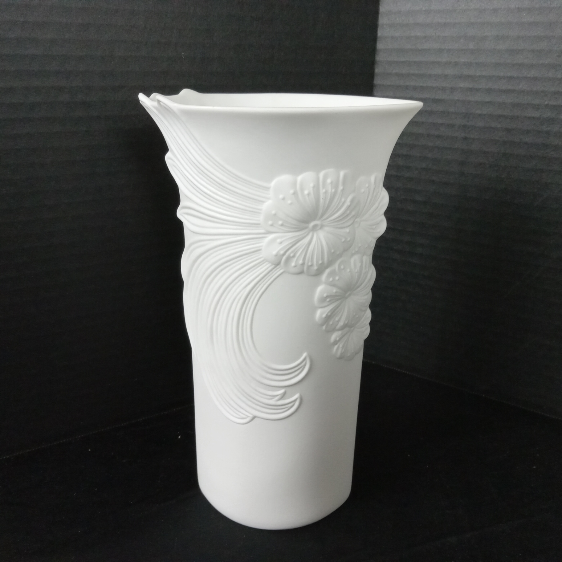 Kaiser Porzellan Bisque Vases - image 2 of 12