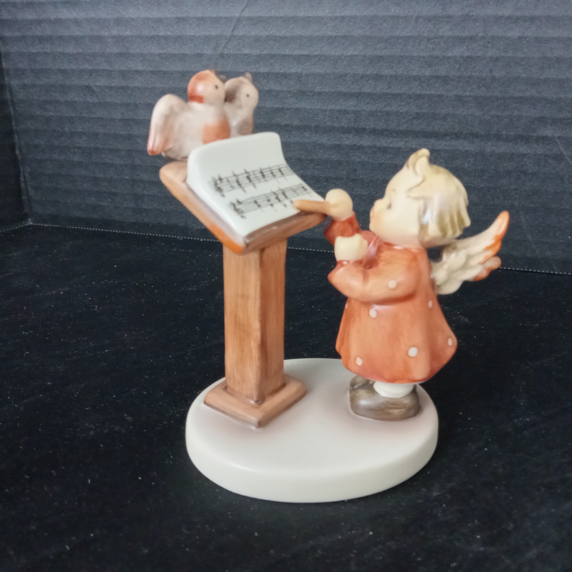 Hummel Figurines - image 9 of 16