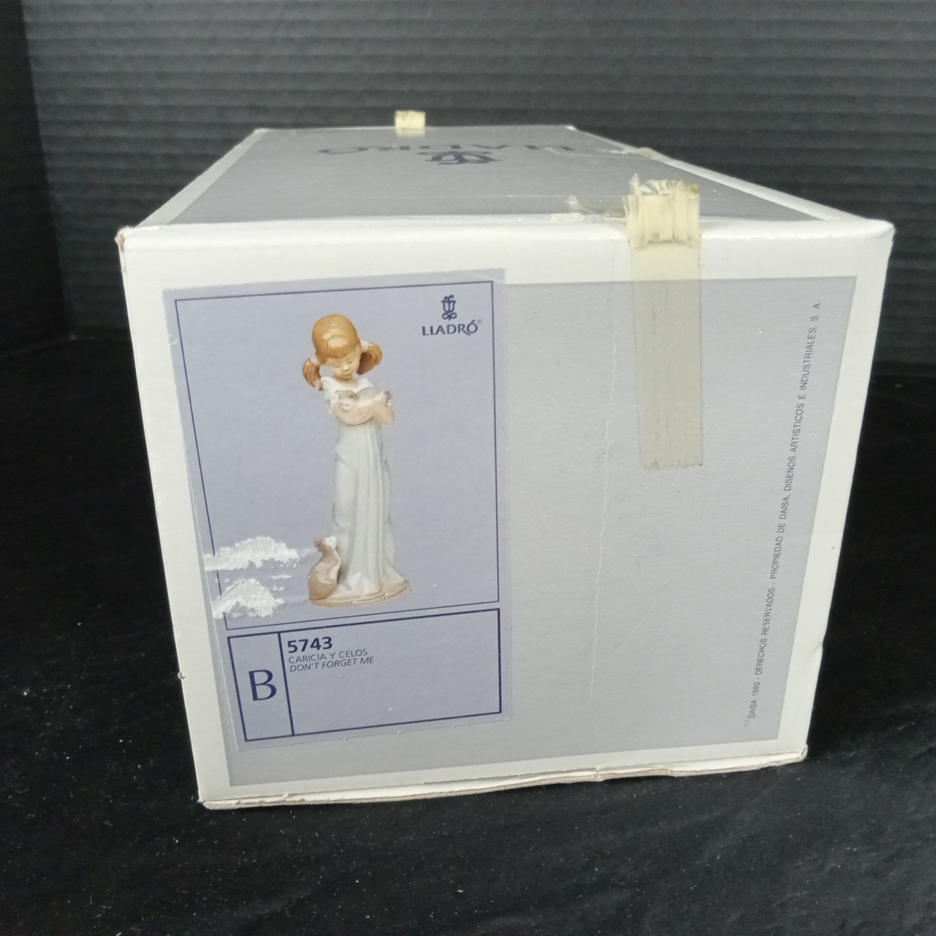 Lladro Girl w/Cat & Playful Kitten Figurines - image 12 of 12
