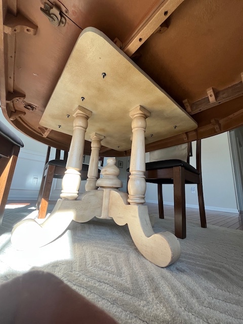 Country Style Dining Table & Chairs - image 4 of 4