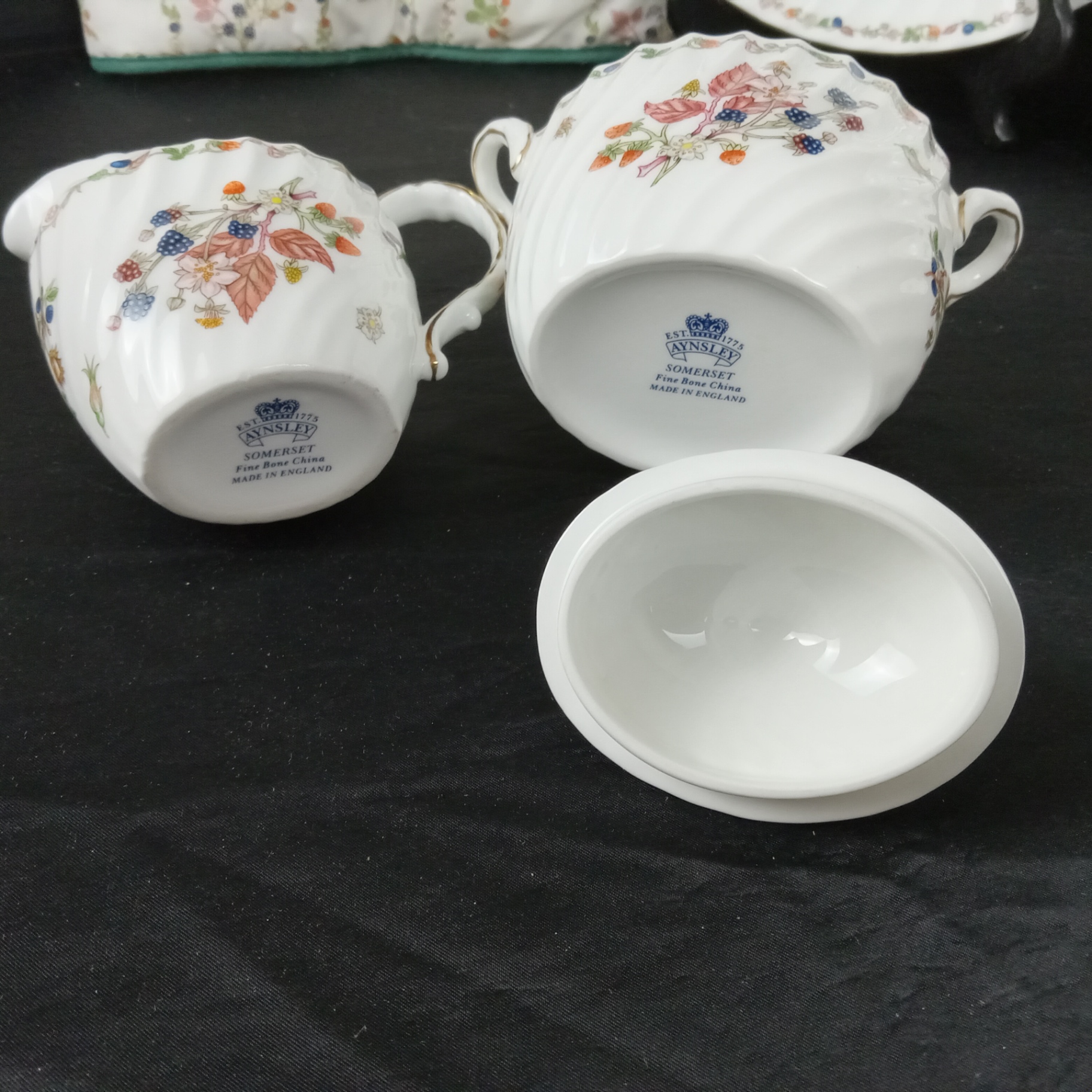 Aynsley China Somerset Blackberry Hostess Pieces - image 6 of 12