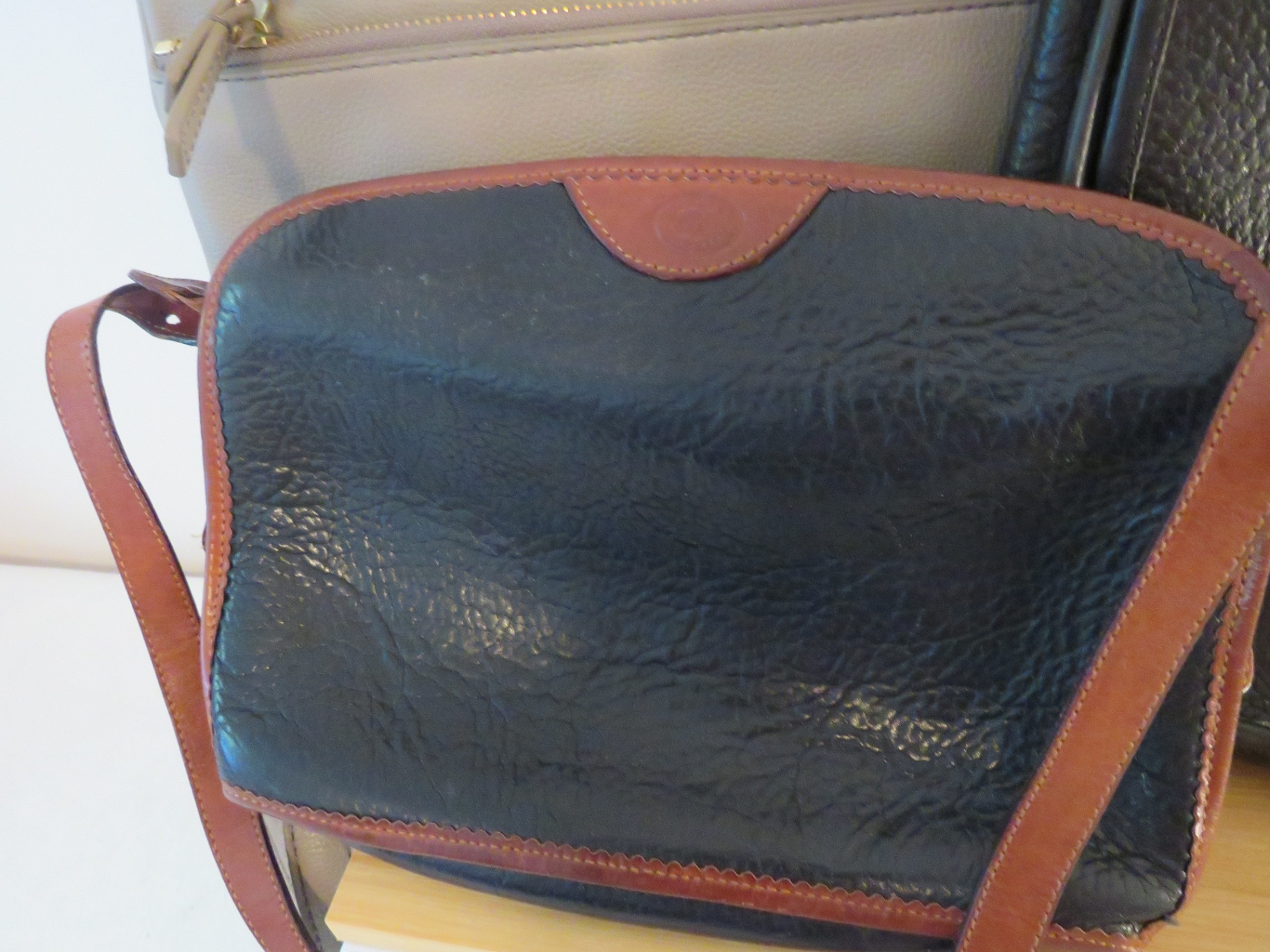 Assorted handbags and purses Fossil Coach Camuto - image 9 of 13