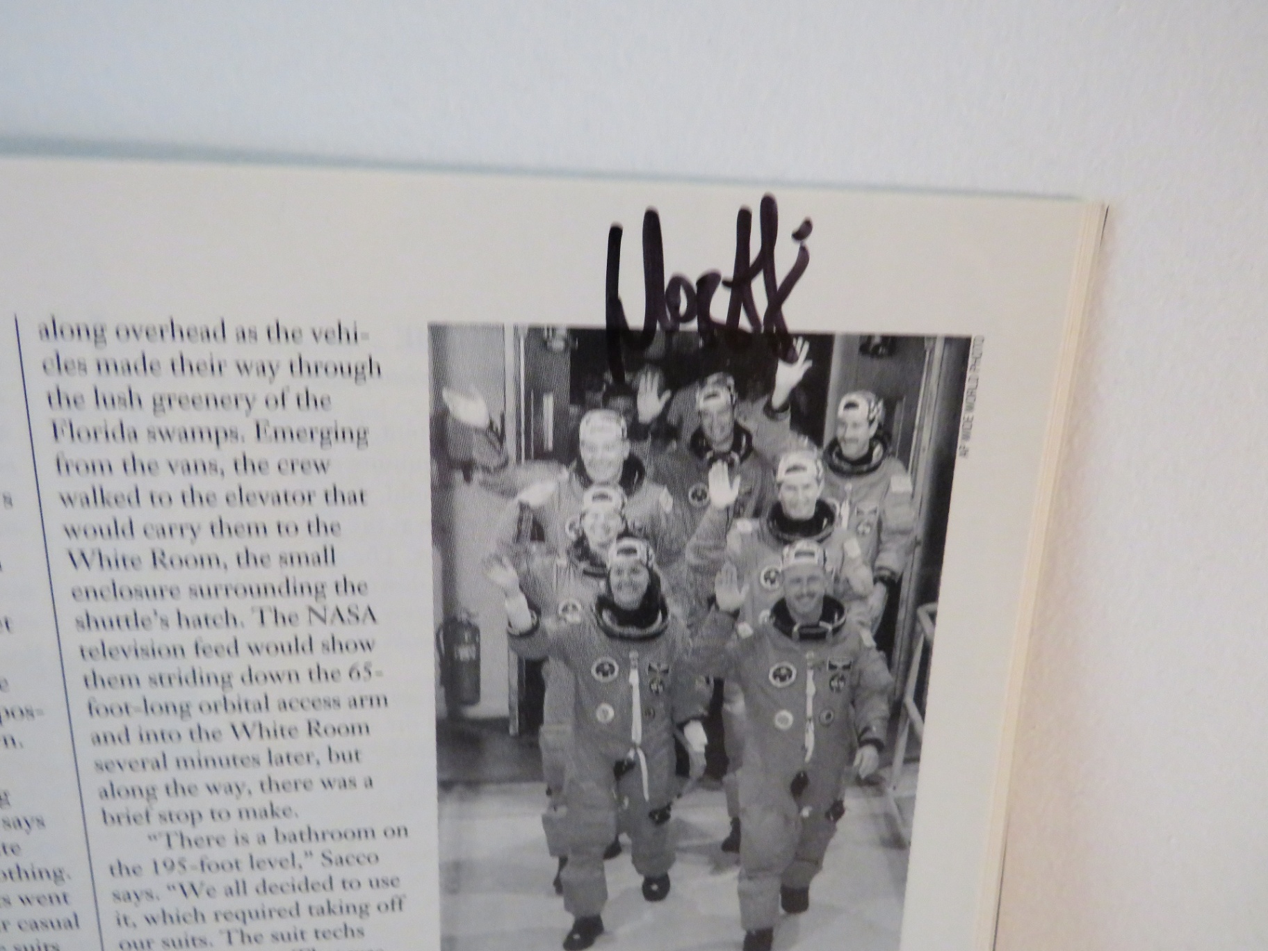 Autographed NASA STS 73 Space Shuttle Columbia 1995 - image 7 of 9