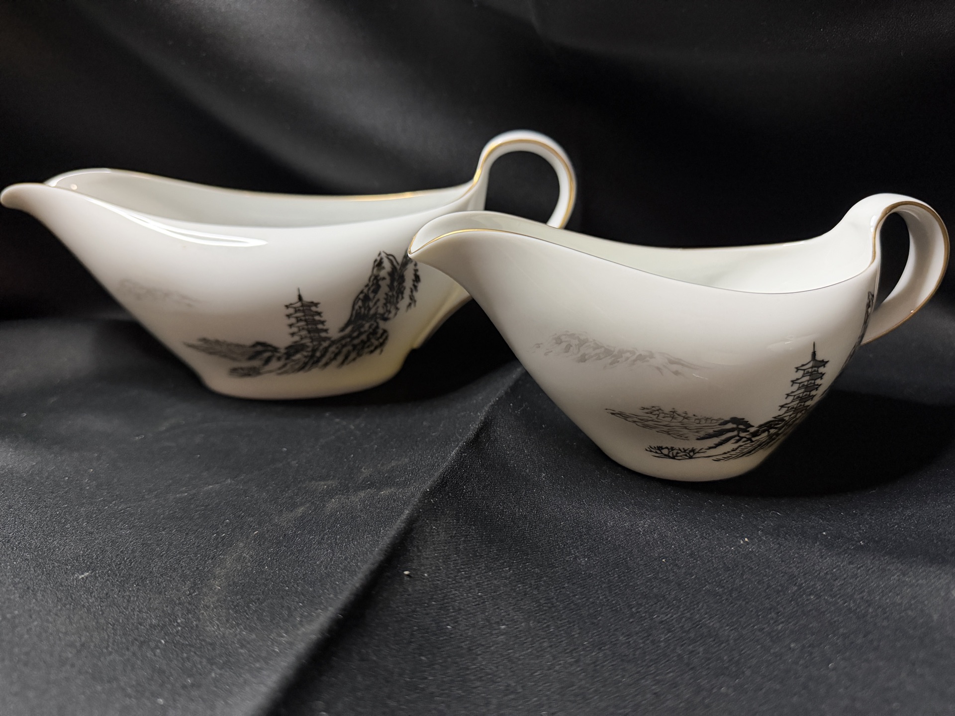 Vintage set of Fukagawa Arita Japanese porcelain dinnerware - image 6 of 13