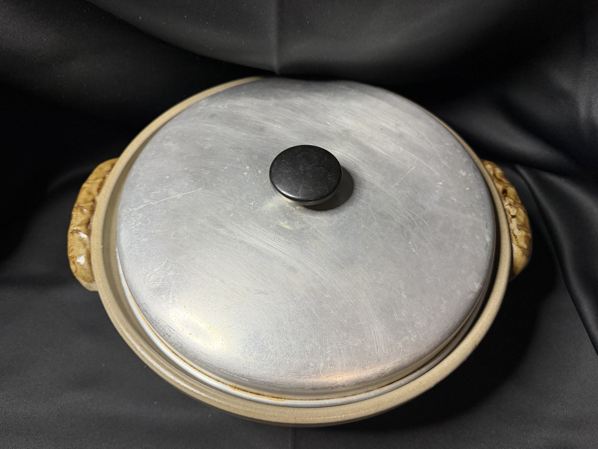 Vintage stoneware serving bowl with a metal lid - image 2 of 5