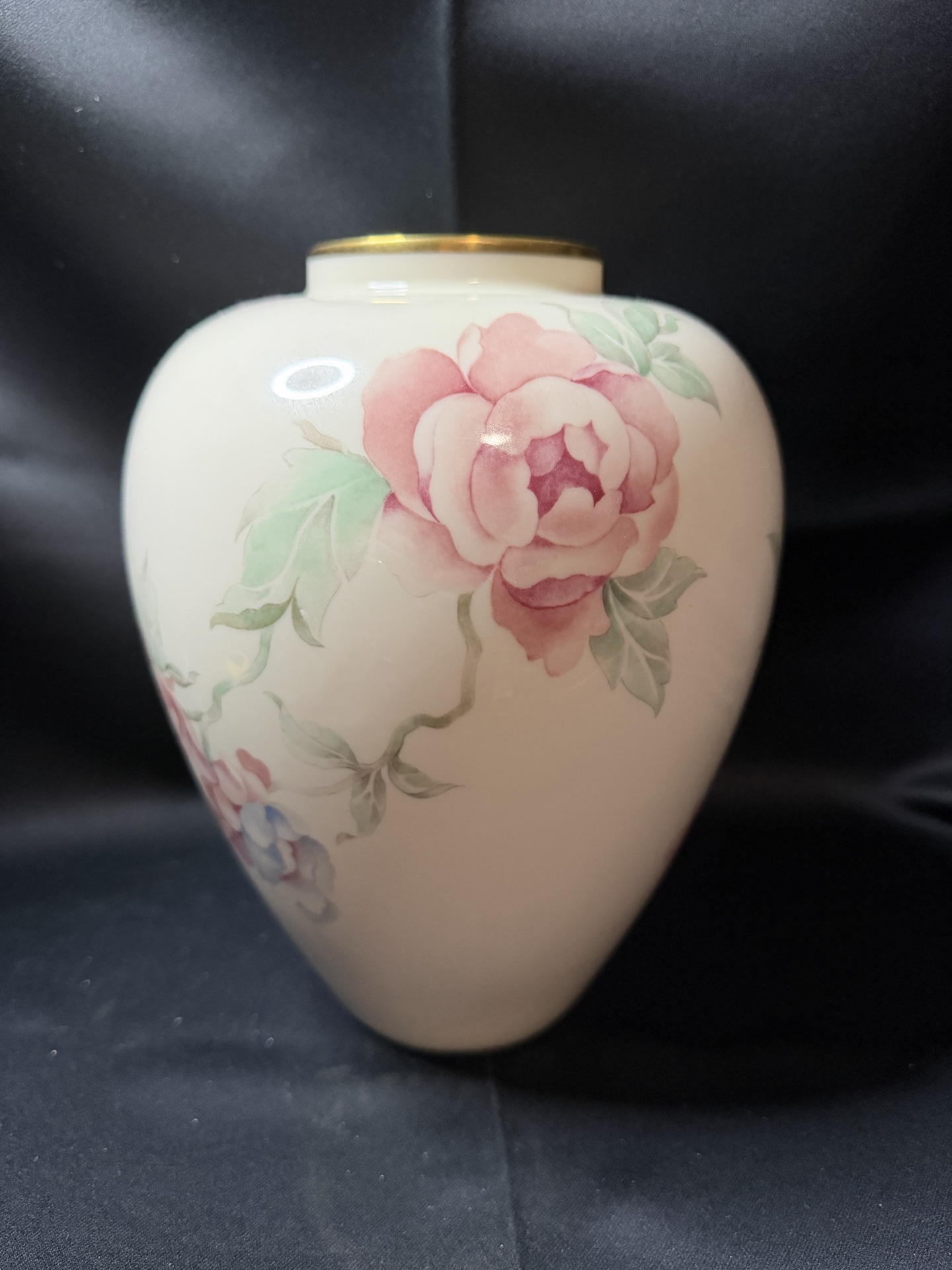Lenox Chatsworth porcelain vase - image 2 of 5