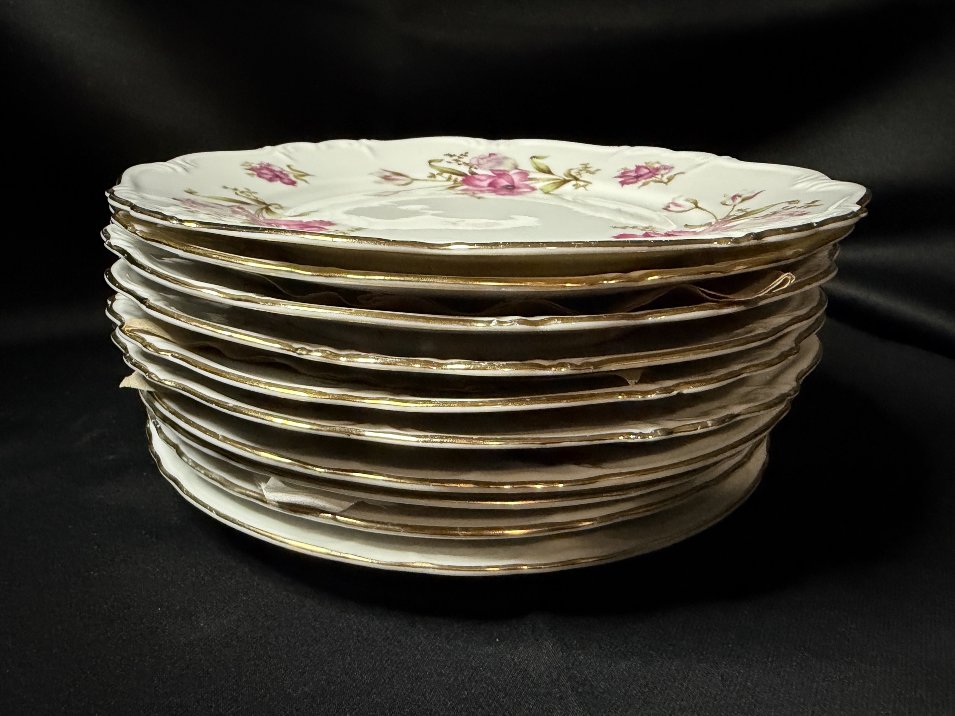 10 - Vintage plates by Edelstein Bavaria Maria-Theresia in the Shelby pattern - image 1 of 4