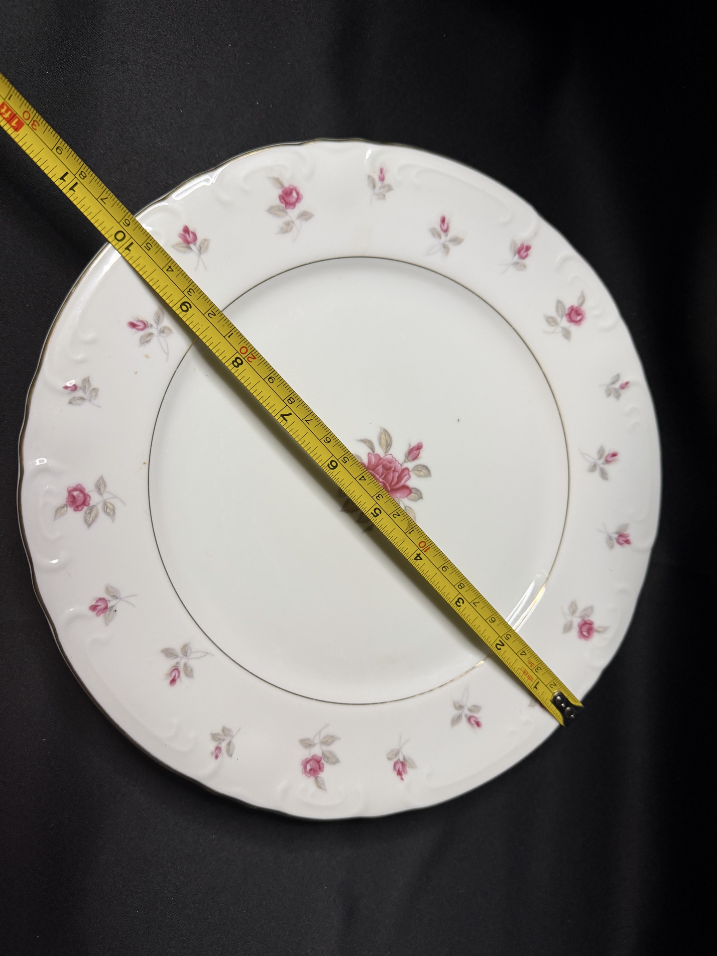 2 - vintage "Royal Court" fine china dinner plates made in Japan - image 5 of 5