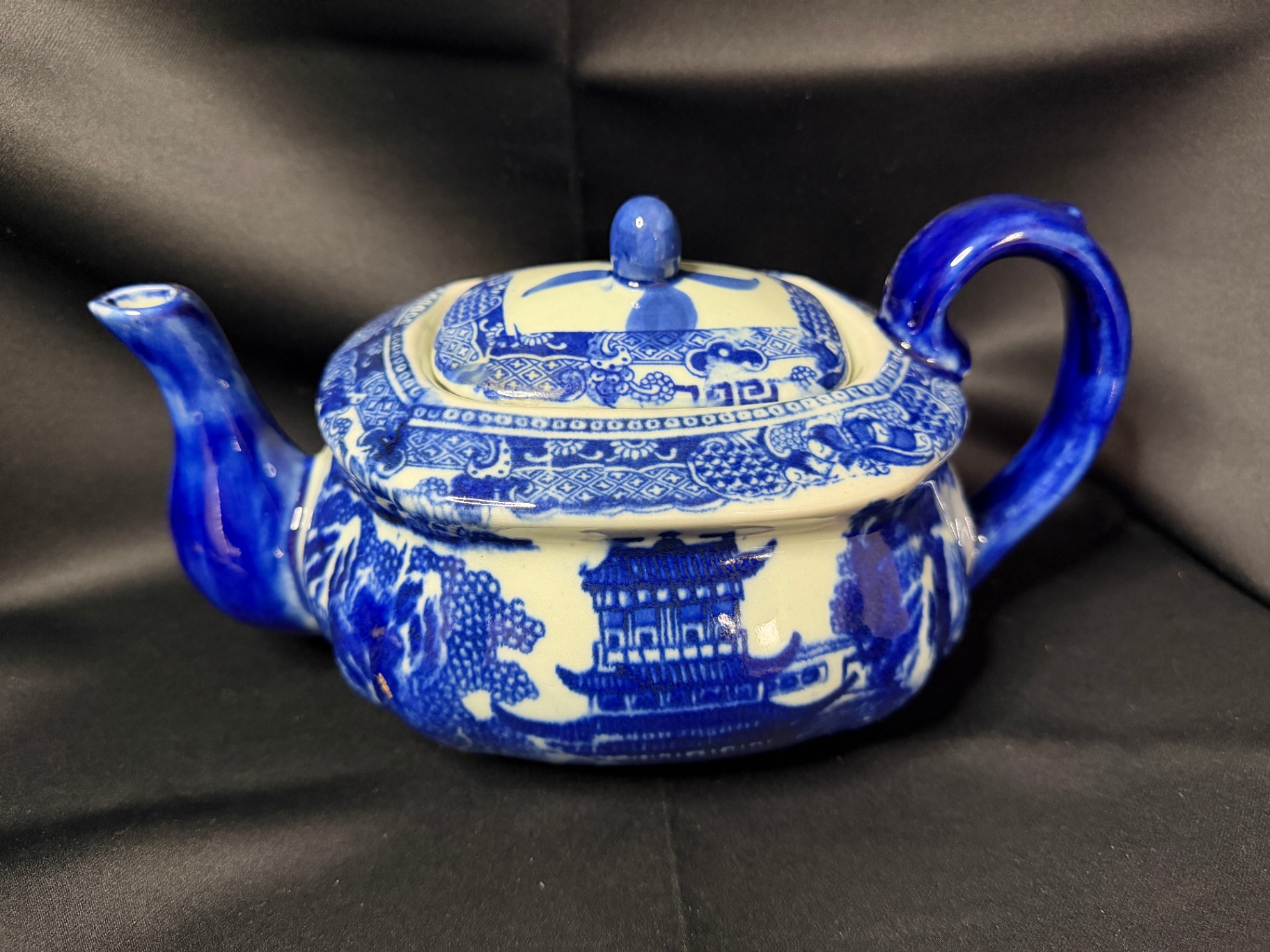 Antique Teapot - possibly ironstone - image 1 of 7