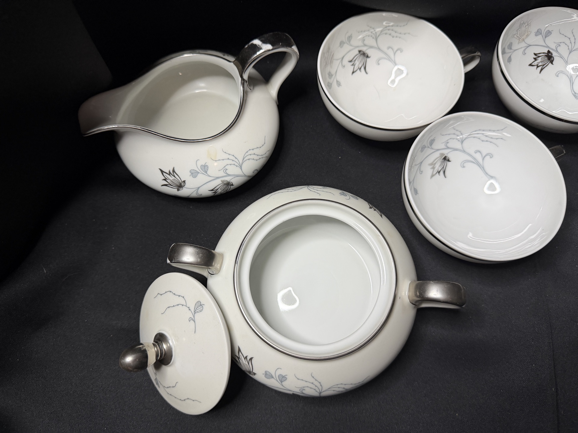 9-pc set - vintage Eschenbach Bavaria China set - image 7 of 7