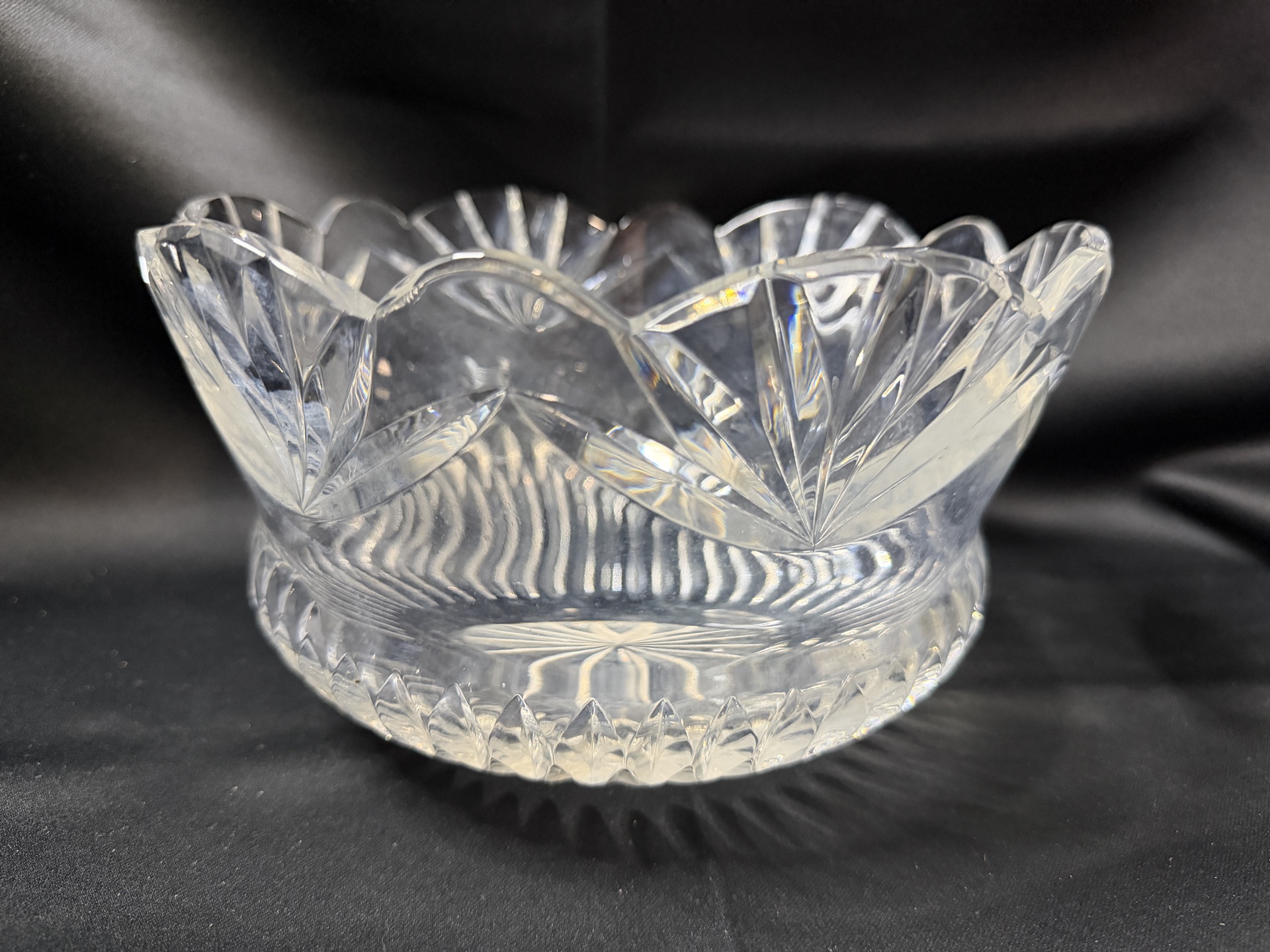 Decorative crystal bowl - image 5 of 5
