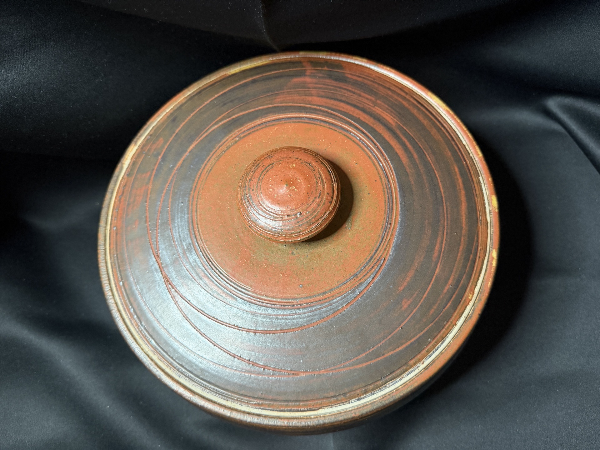 Vintage studio pottery lidden casserole dish - image 2 of 5