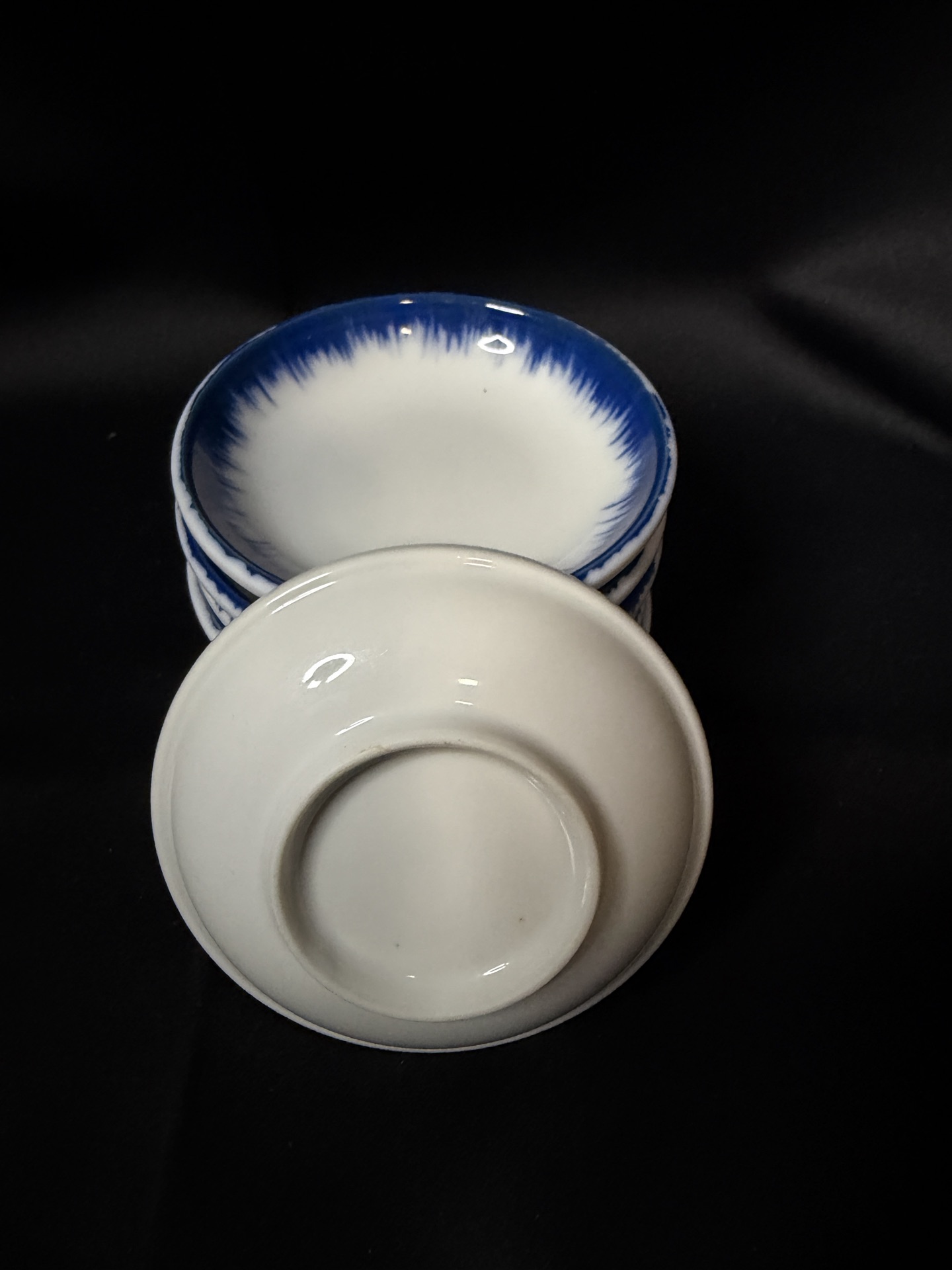 Japanese ceramic small plates - image 2 of 3