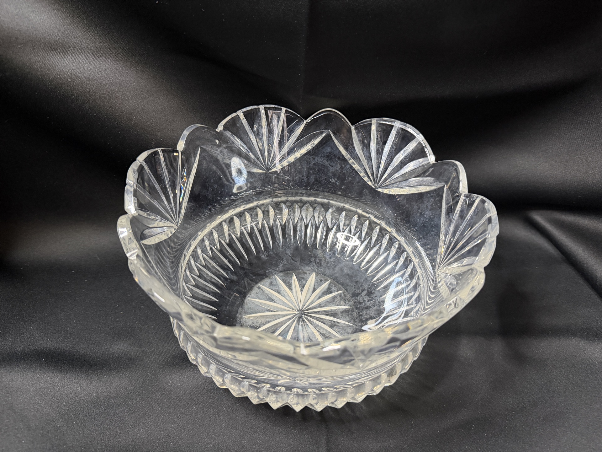 Decorative crystal bowl - image 4 of 5