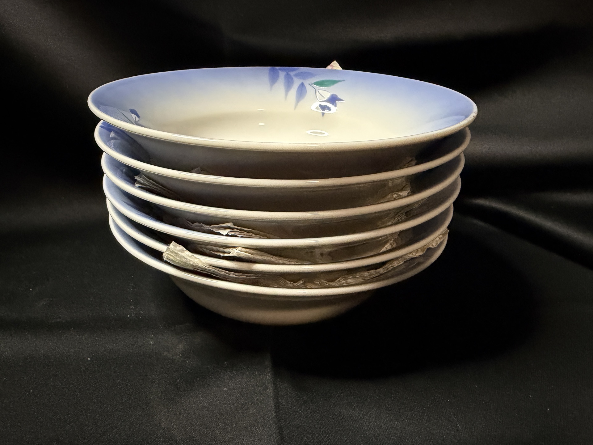 Set of 6 decorative shallow bowls - made in Japan - image 1 of 5
