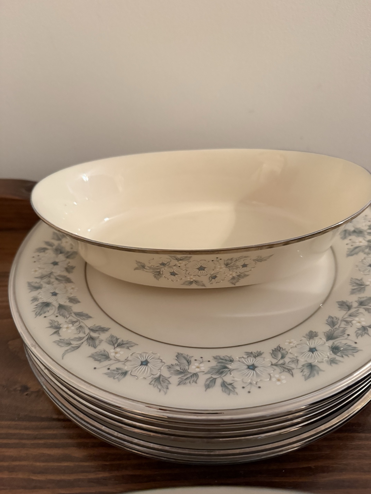 Lenox Windsor dinnerware set with blue floral border - image 4 of 7