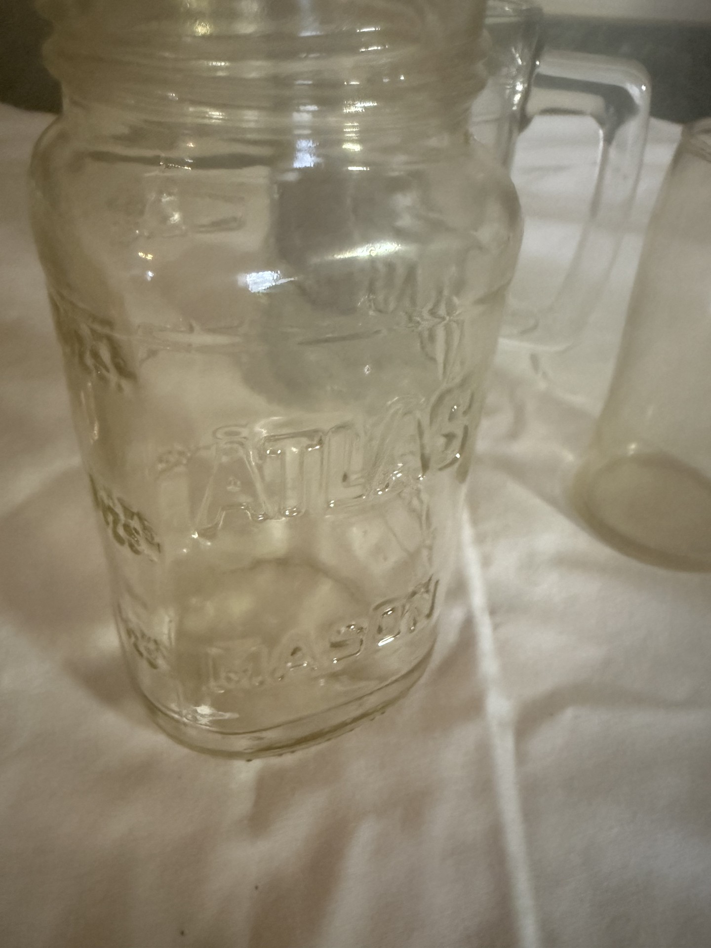 Assorted etched glass drinkingware - image 8 of 9