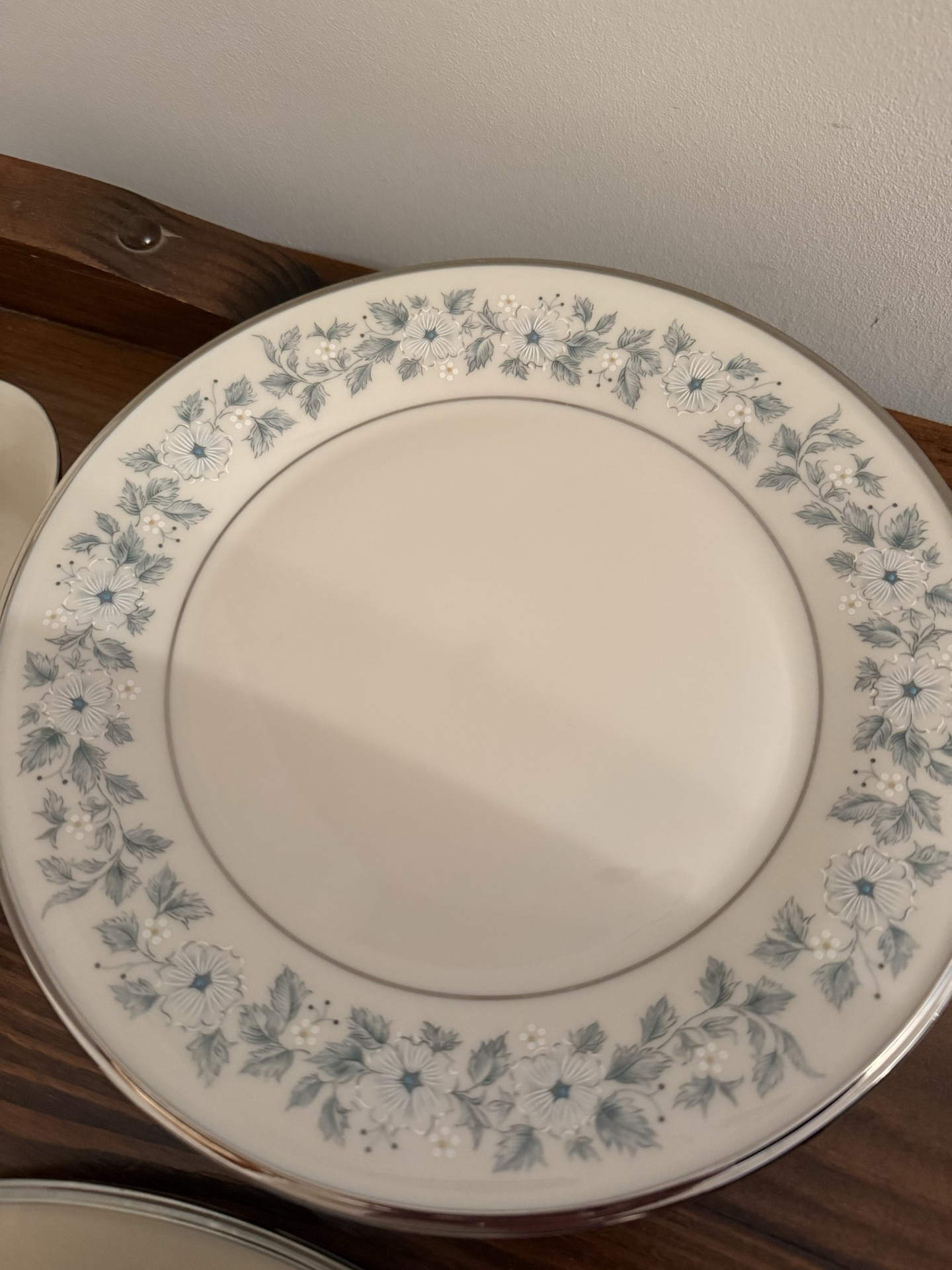 Lenox Windsor dinnerware set with blue floral border - image 3 of 7