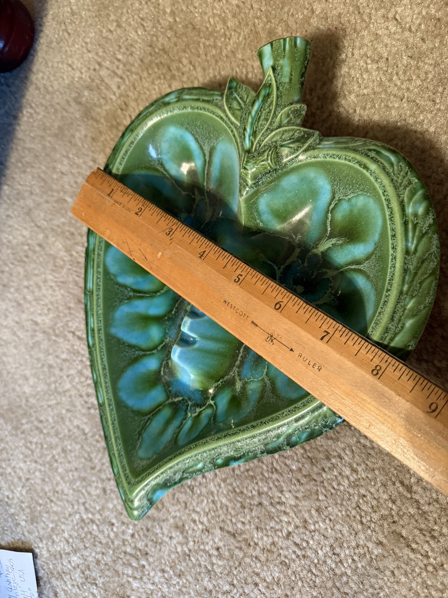 Green heart-shaped ceramic ashtray with leaf motif - image 10 of 11