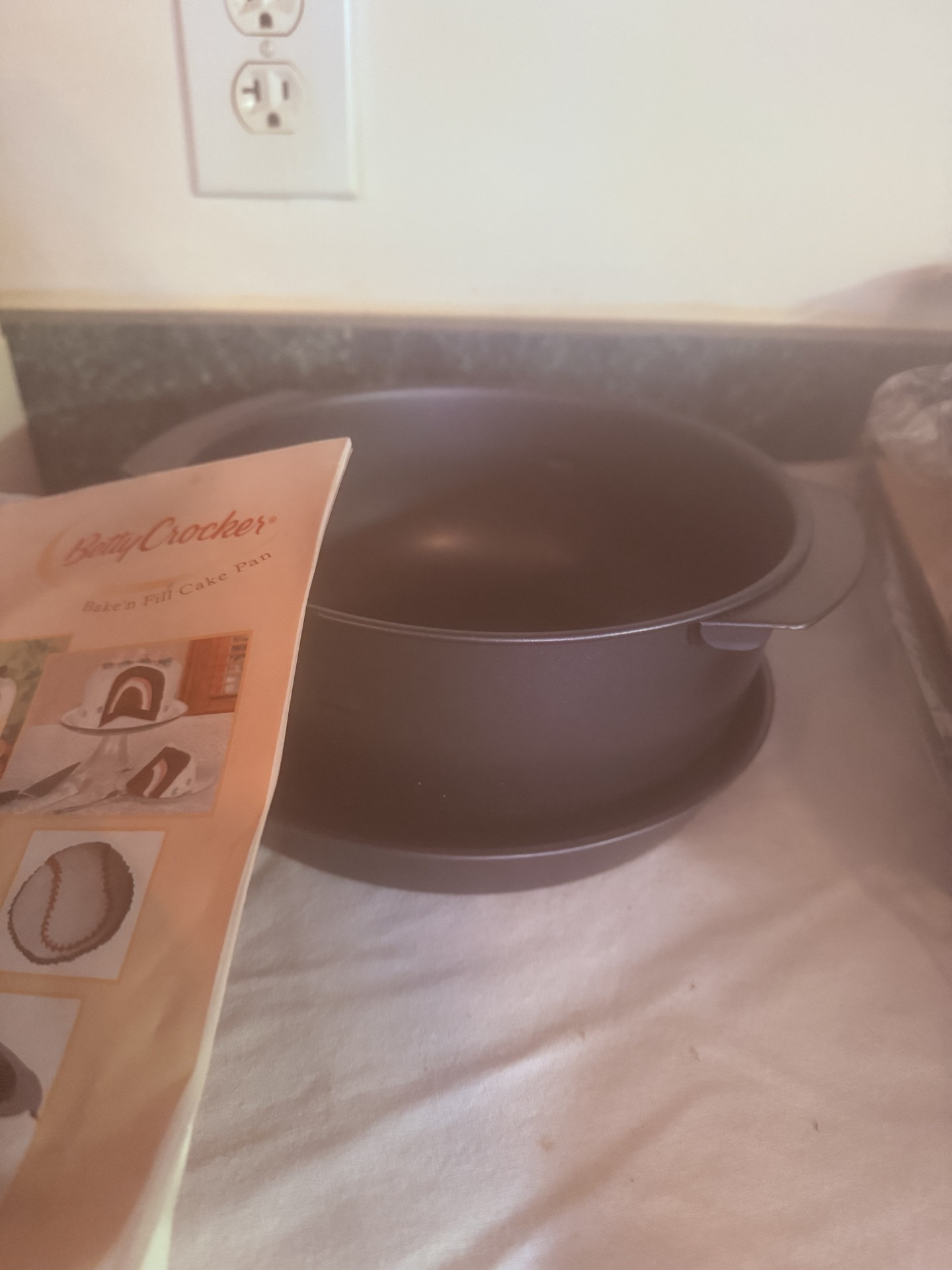 Assorted bakeware and recipe guide - image 4 of 16