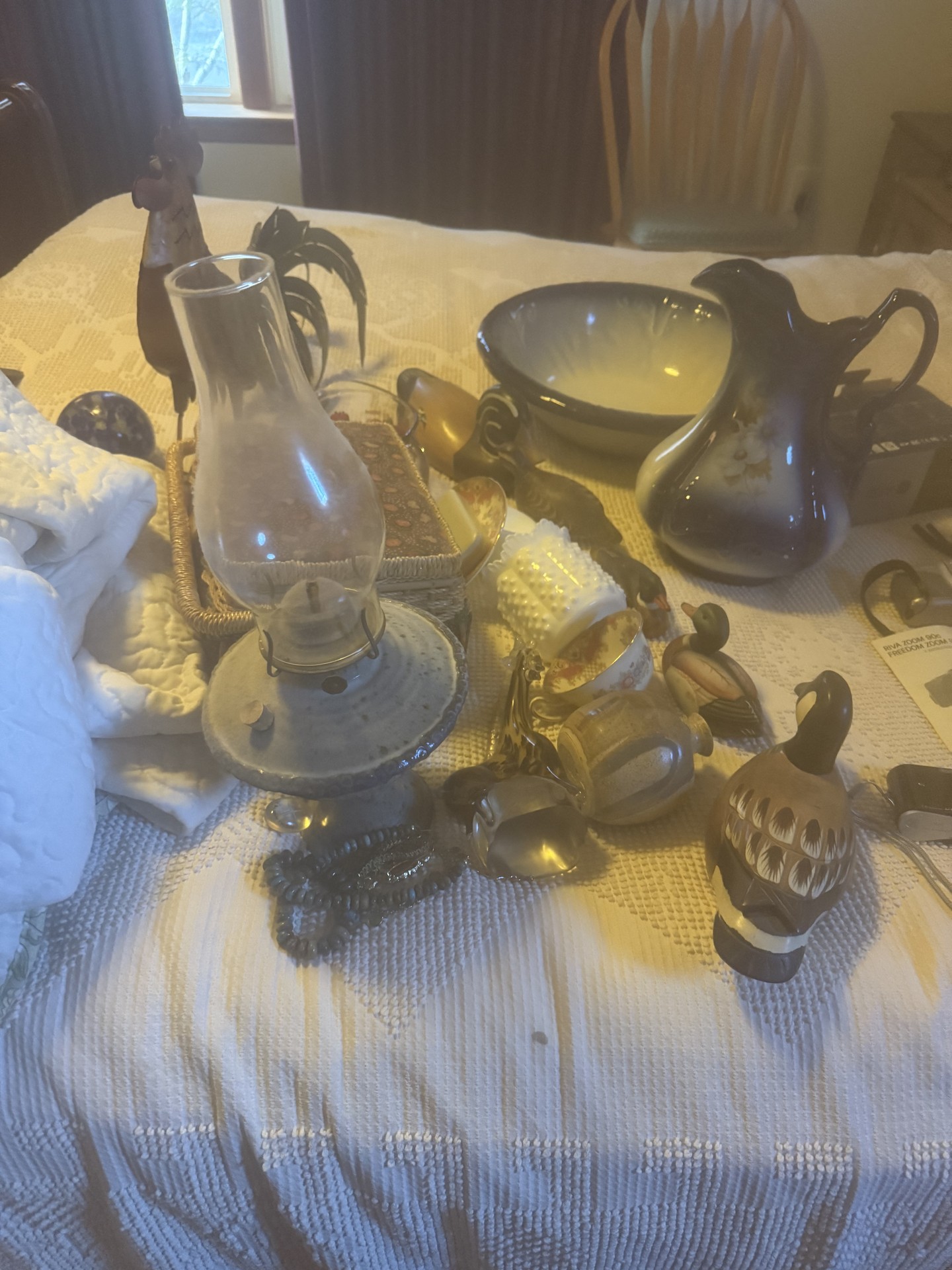 Assorted kitchen gadgets and household items - image 6 of 8