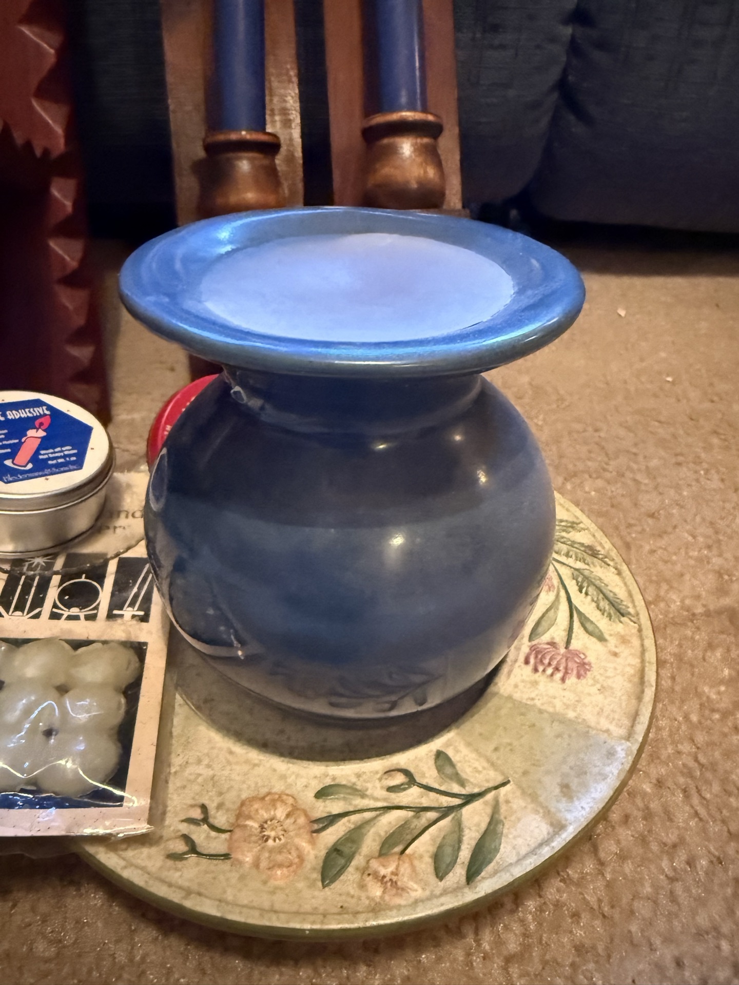 Candle holders, warmers, and decor items - image 2 of 5