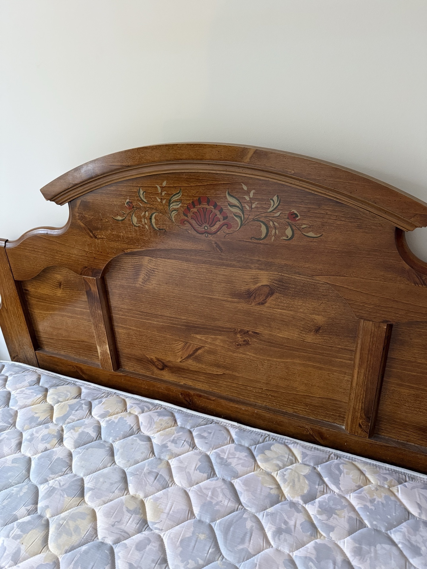Twin size Wooden bed frame with carved headboard and quilted mattress - image 2 of 3