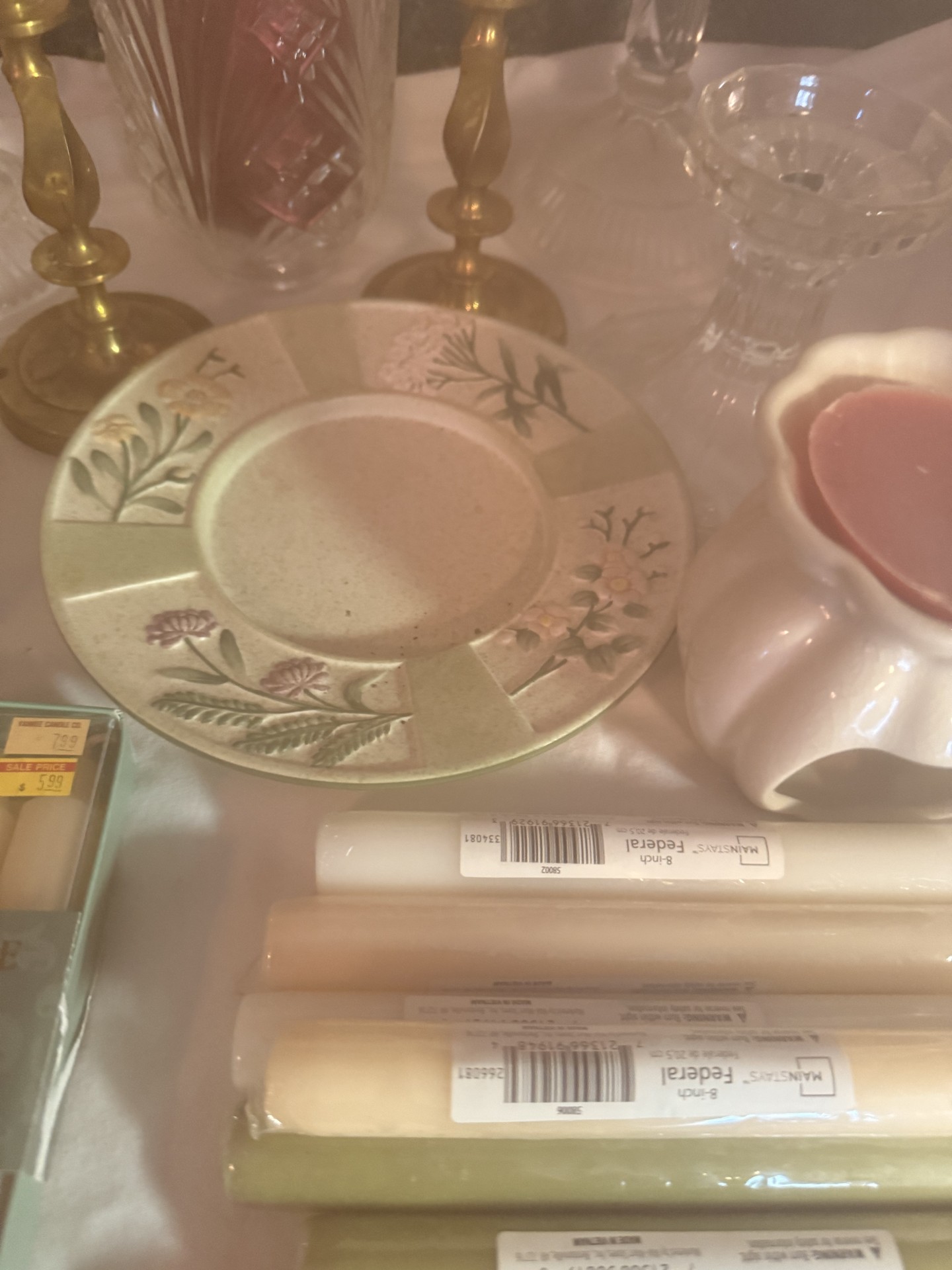 Assorted candles, candlesticks, vases and decorative ceramics - image 4 of 10