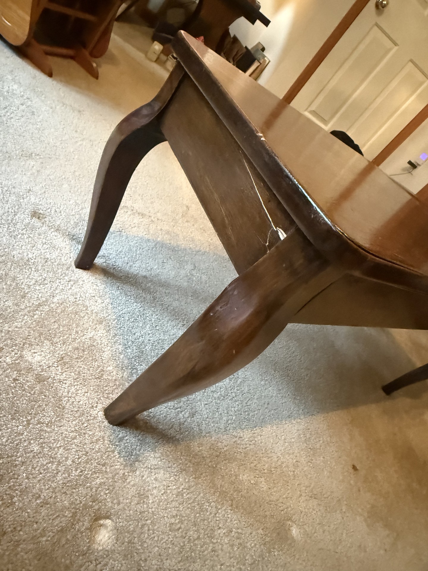 Wooden coffee table with curved legs - image 3 of 8