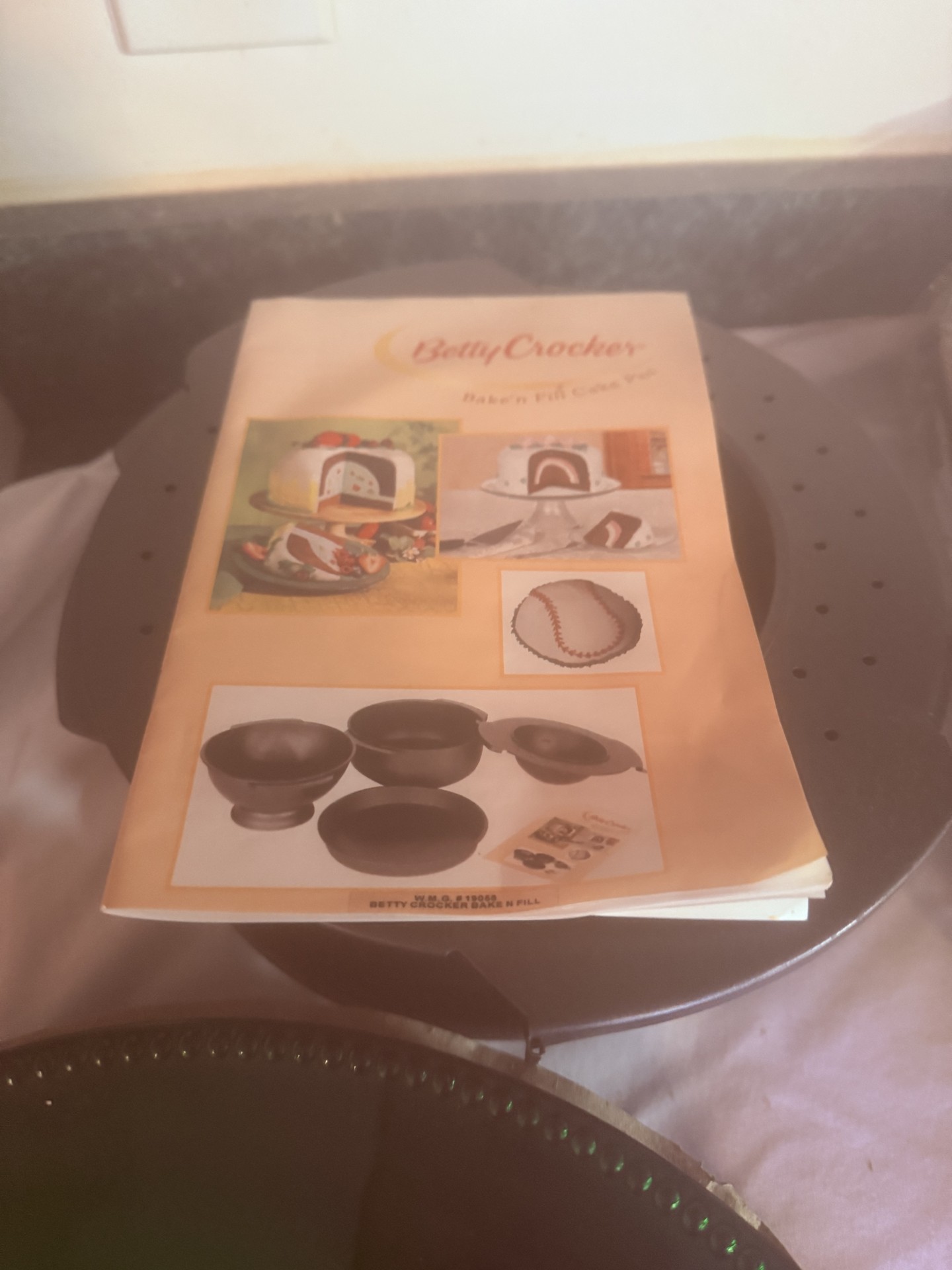 Assorted bakeware and recipe guide - image 2 of 16