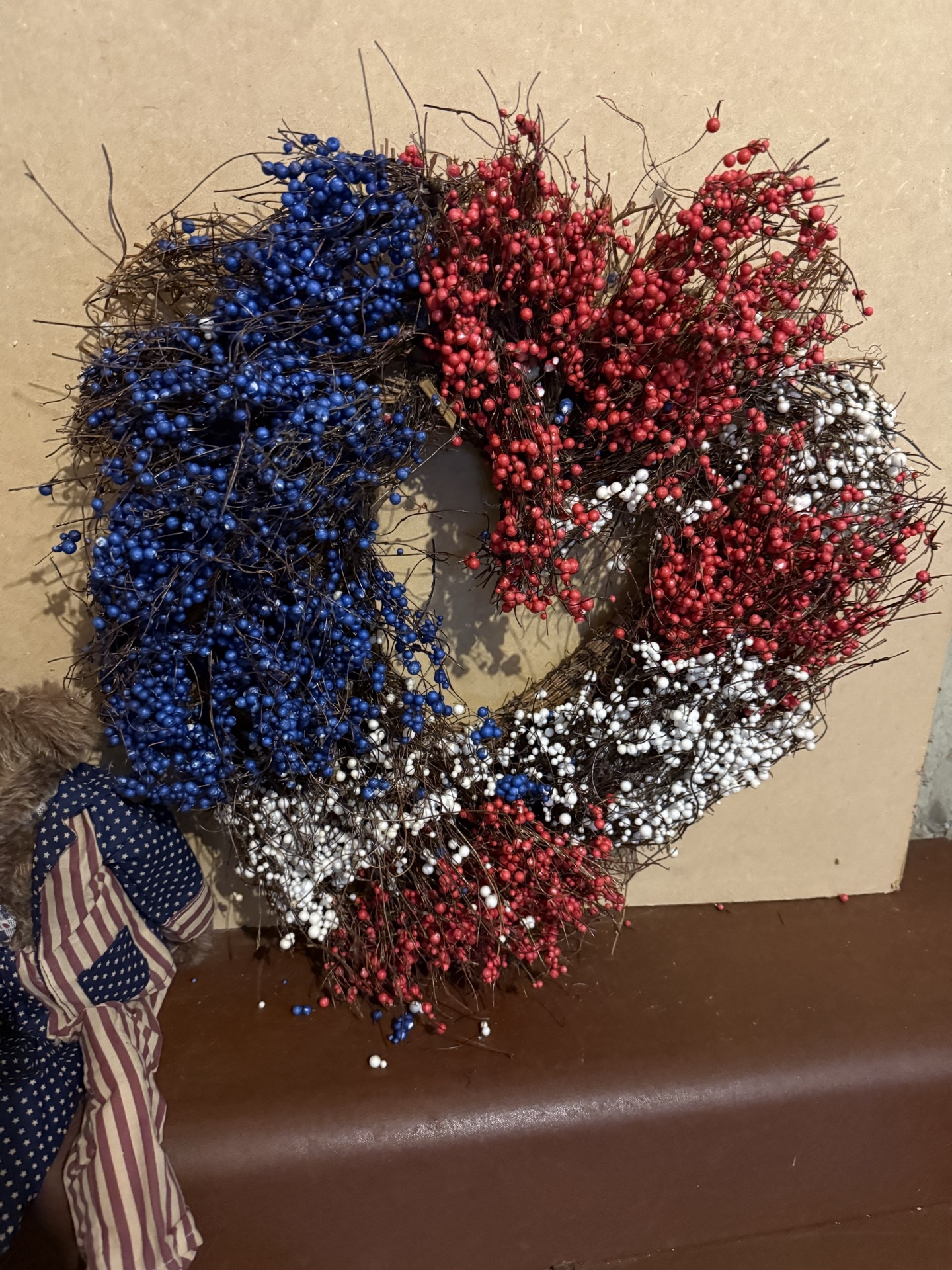 Patriotic Americana home decor collection - image 4 of 6