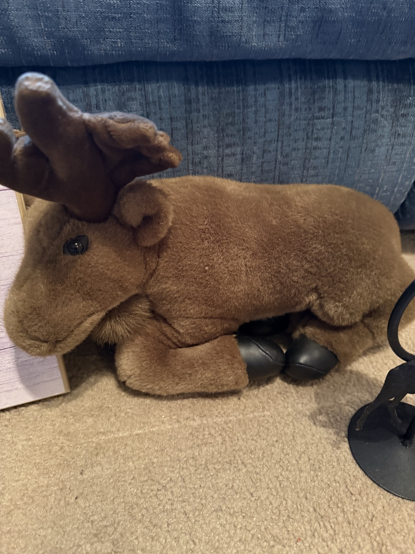 Moose-themed home decor collection - image 6 of 8