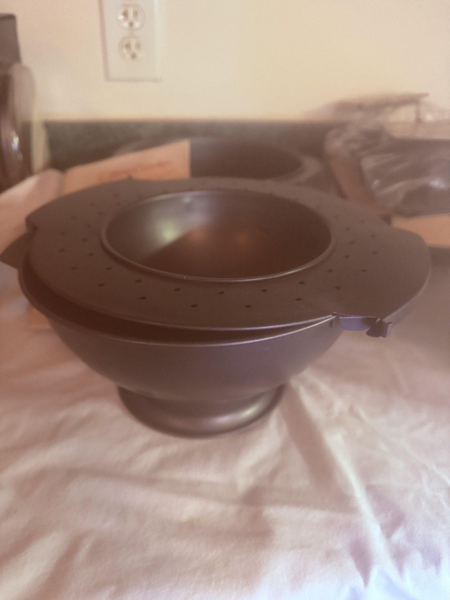 Assorted bakeware and recipe guide - image 3 of 16