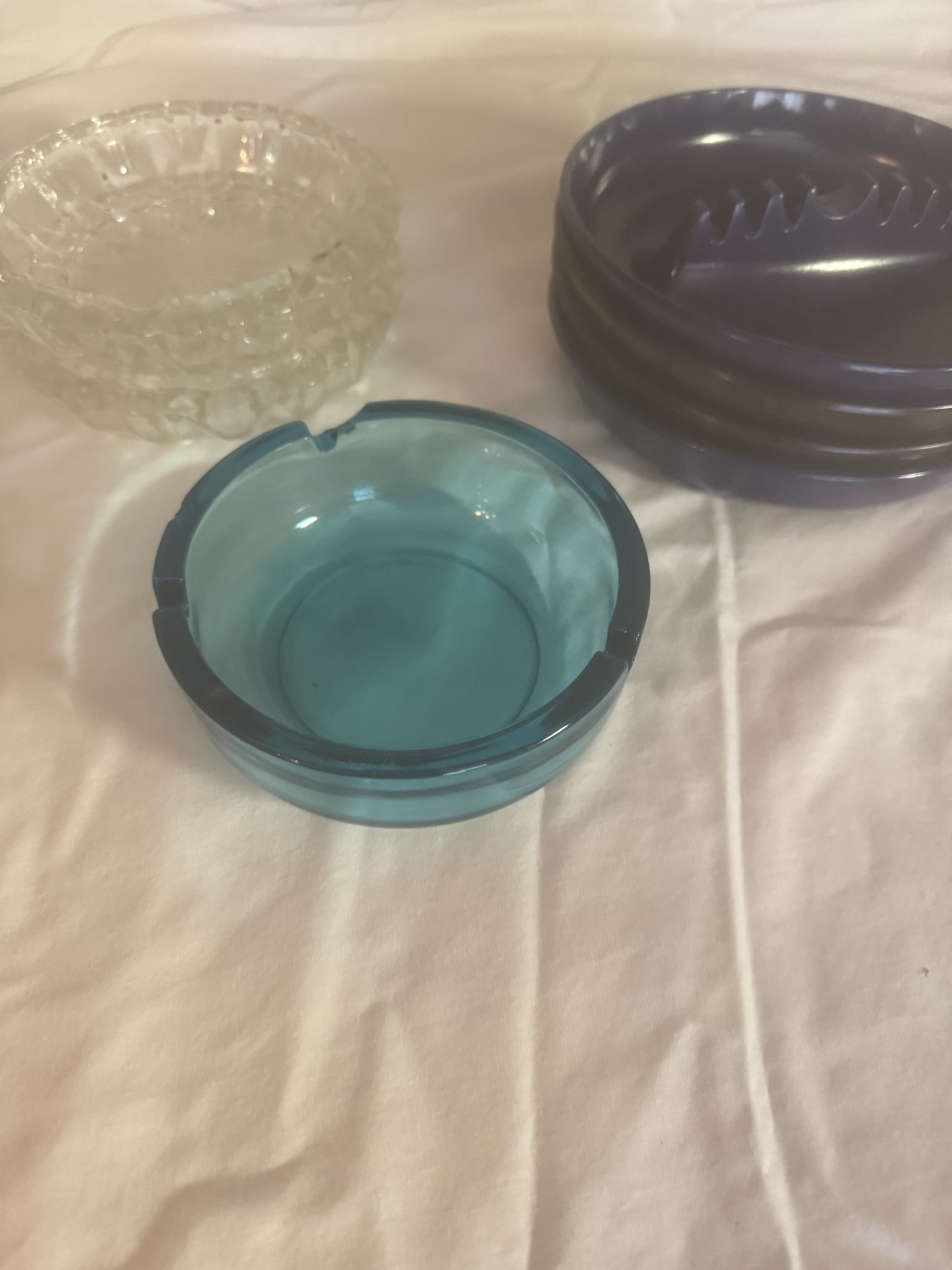 Seven vintage glass ashtrays and bowls - image 1 of 3