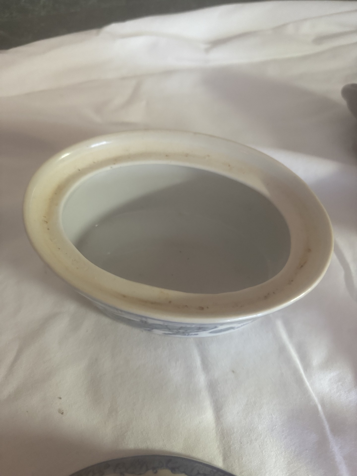 Brown-glazed ceramic jars and koi-fish covered dish with blue-and-white porcelain motifs - image 7 of 10