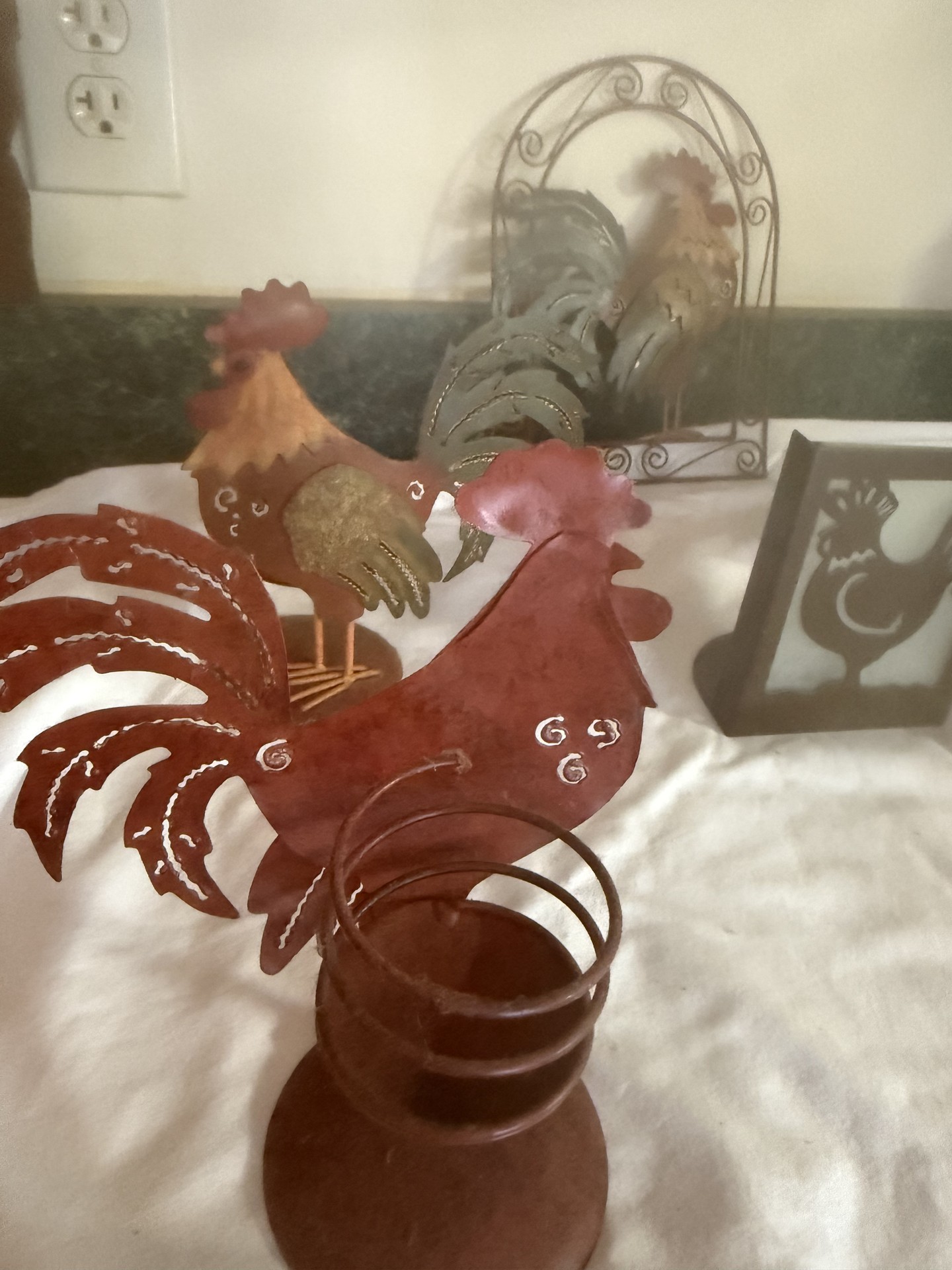 Rooster-Themed Metal Decor Set - image 4 of 9