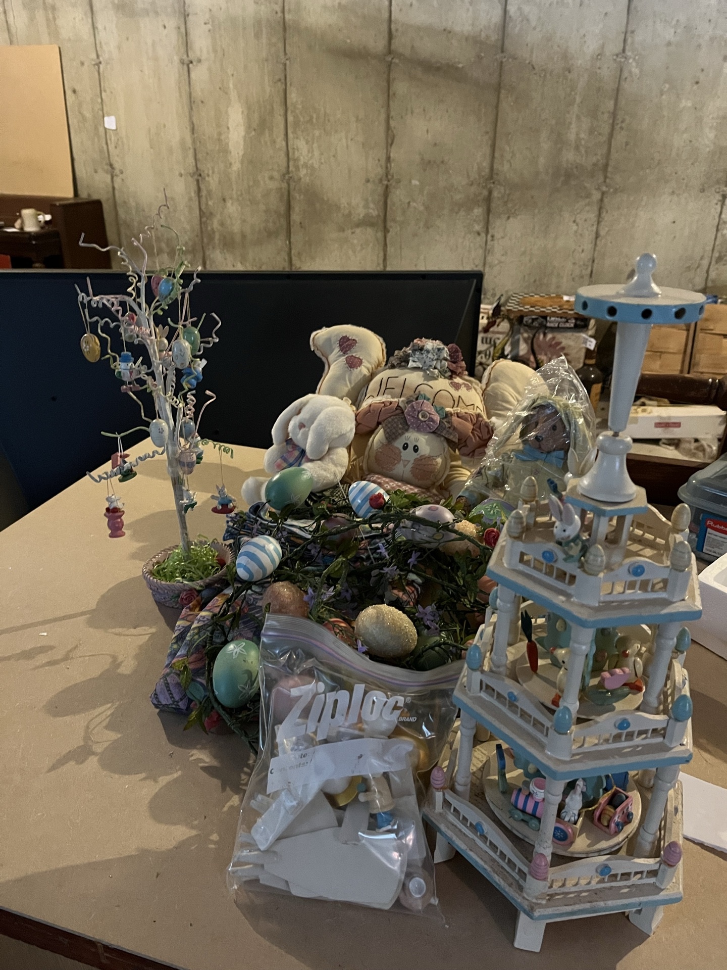 Easter Decorations and Ornaments - image 1 of 2