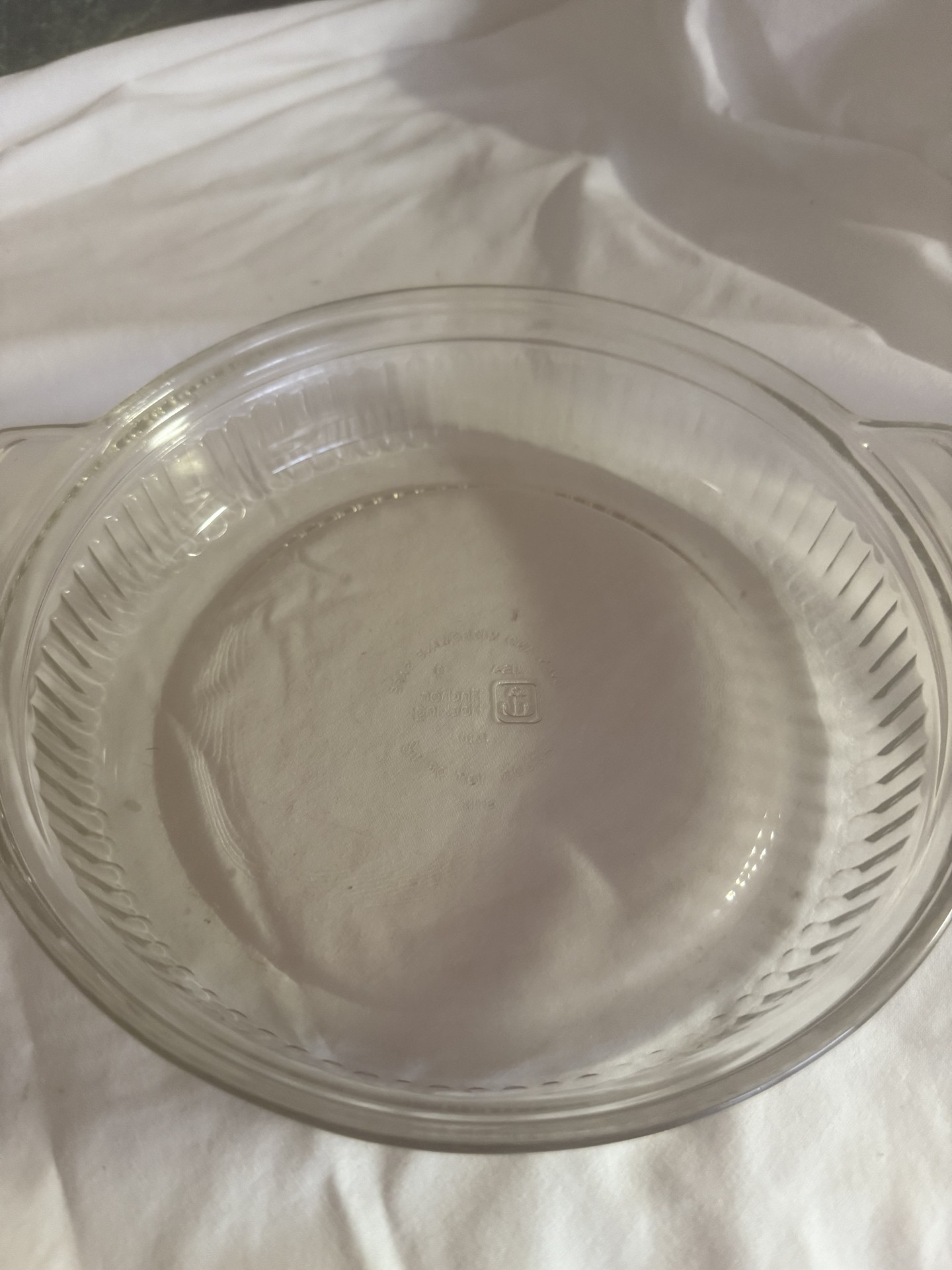 Assorted bakeware: Pyrex glass casserole with lid, glass baking dishes, and Salmon Falls stoneware fruit-pattern dish - image 11 of 13