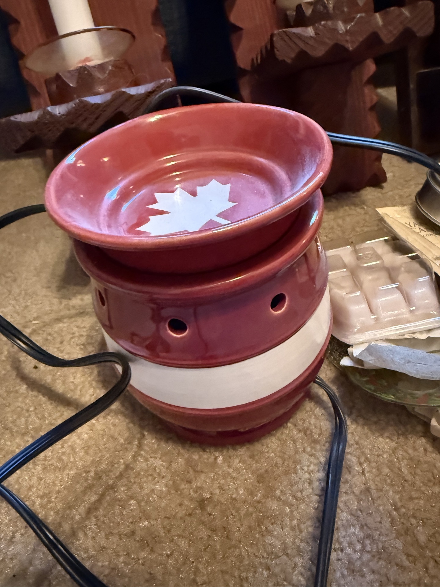 Candle holders, warmers, and decor items - image 3 of 5