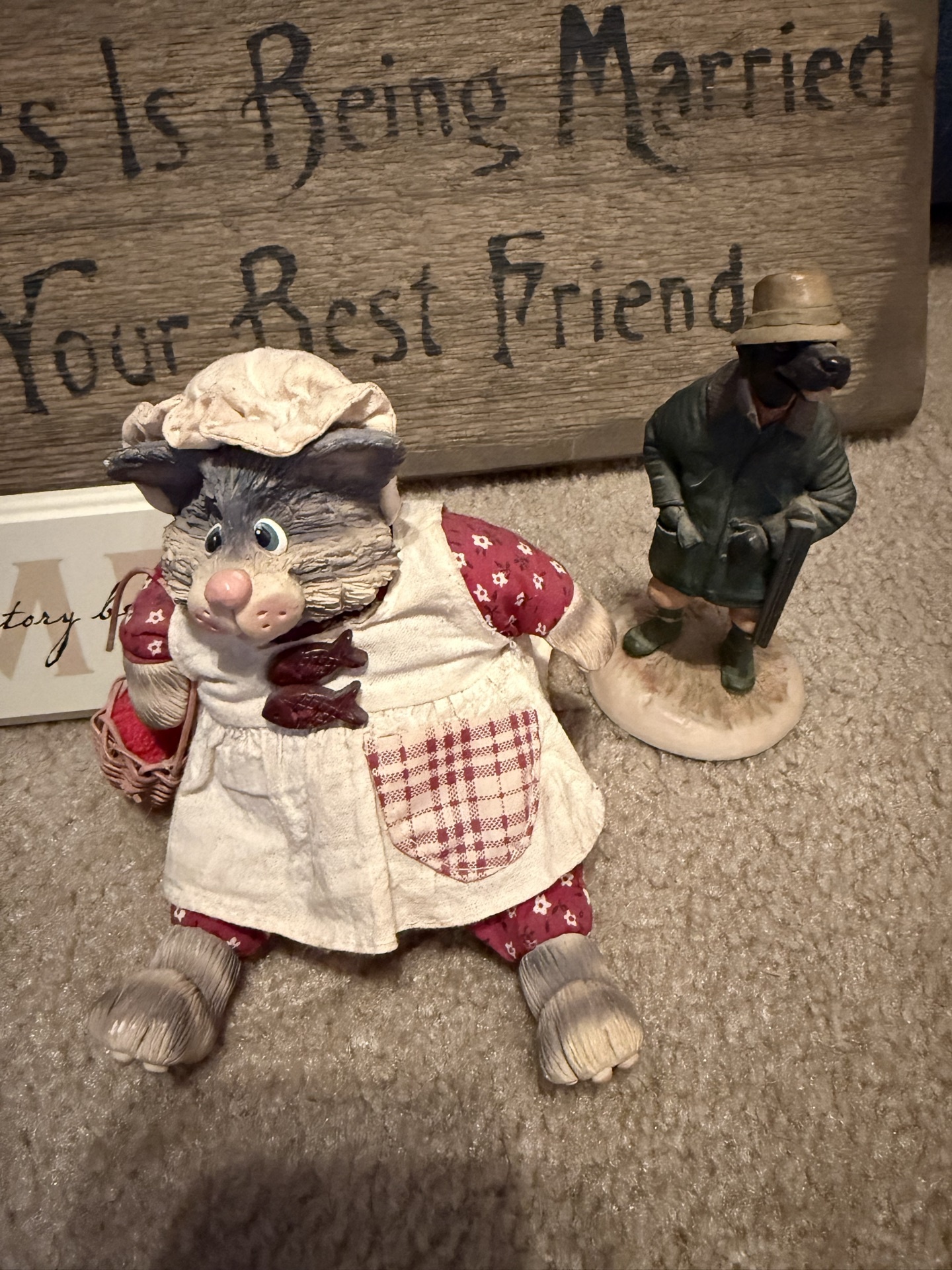 Assorted Home Decor Items and Figurines - image 5 of 7