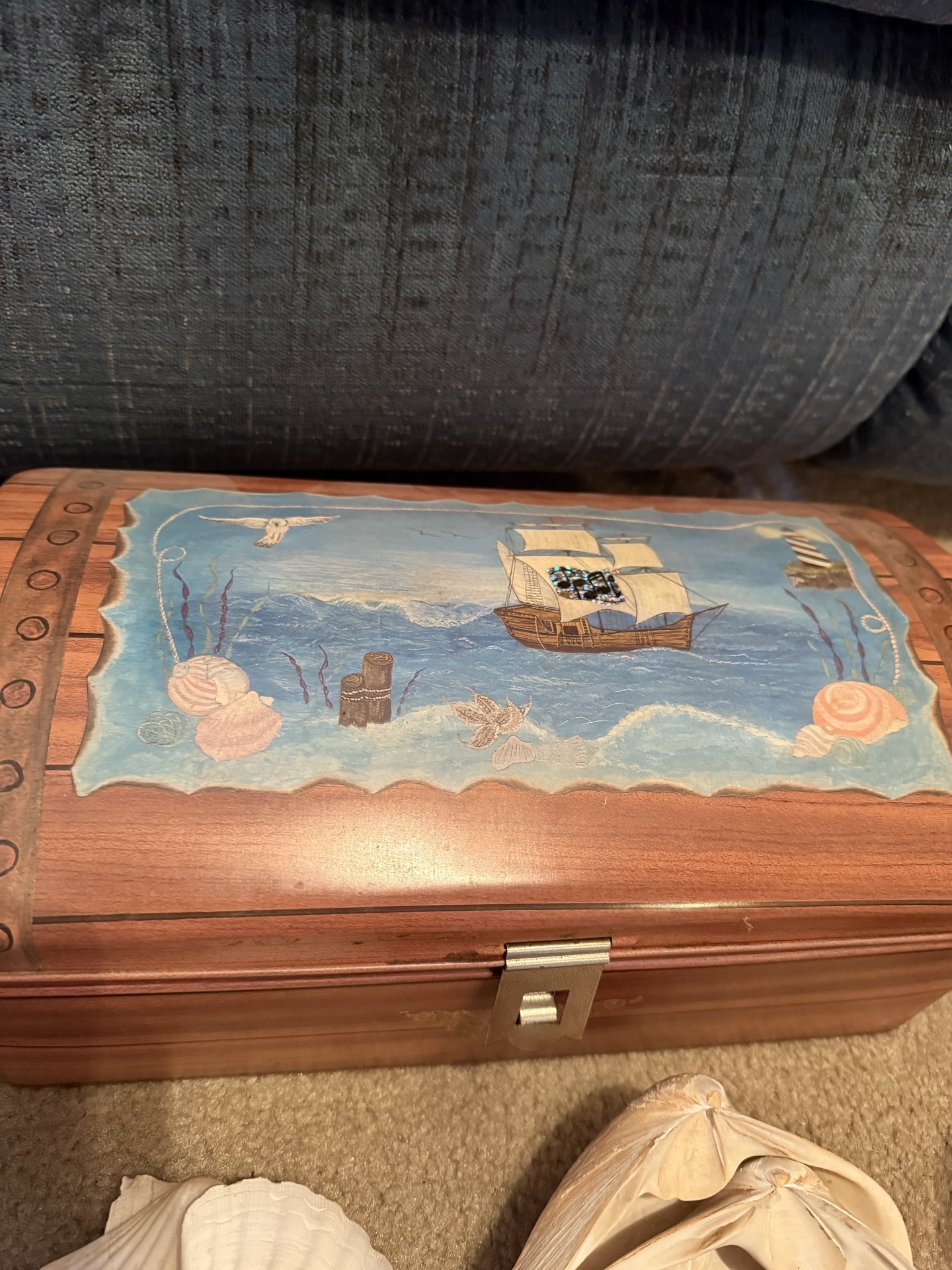 Coastal seashells, geodes, lighthouse models, and decorative chest - image 5 of 8