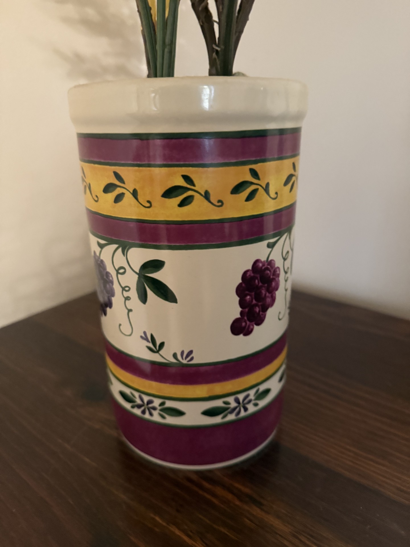 Decorative vases with artificial floral arrangements - image 1 of 8