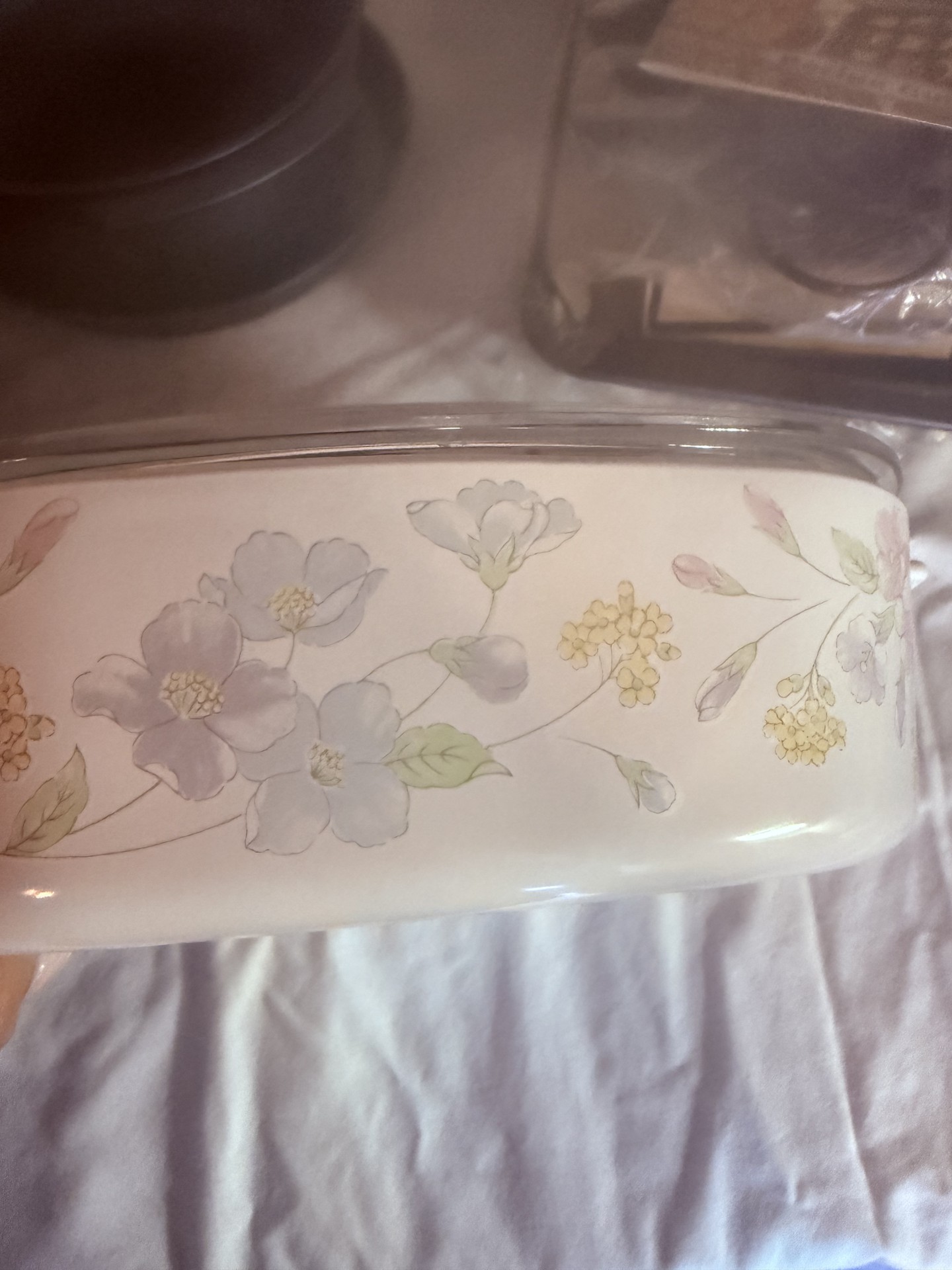 Assorted bakeware and recipe guide - image 8 of 16