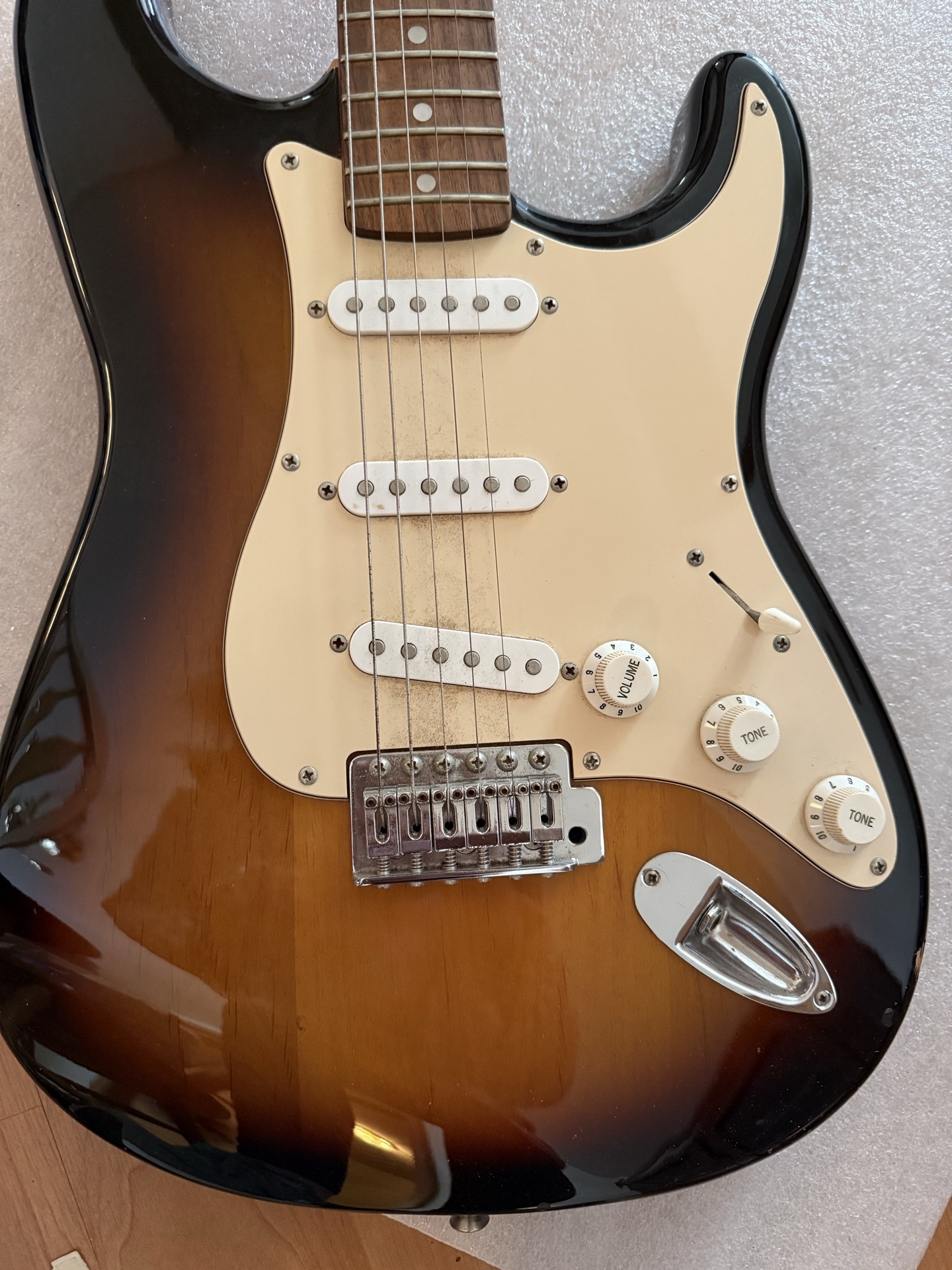 Squier by Fender Stratocaster electric guitar with gig bag - image 2 of 8