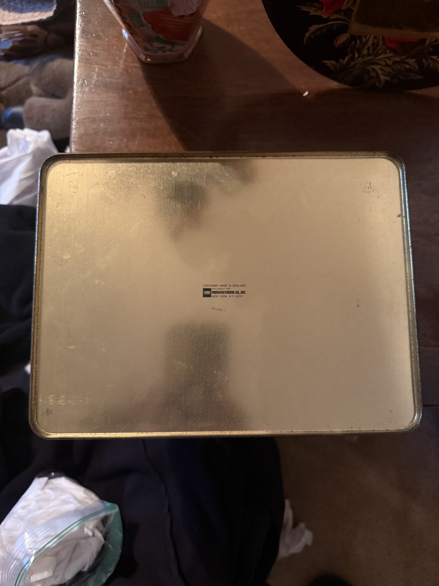 Floral decorative tins, a ceramic vase with fabric roses, and a decorative plate with a vintage photo - image 3 of 6