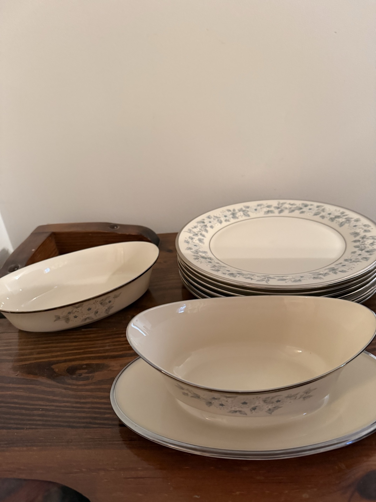 Lenox Windsor dinnerware set with blue floral border - image 1 of 7
